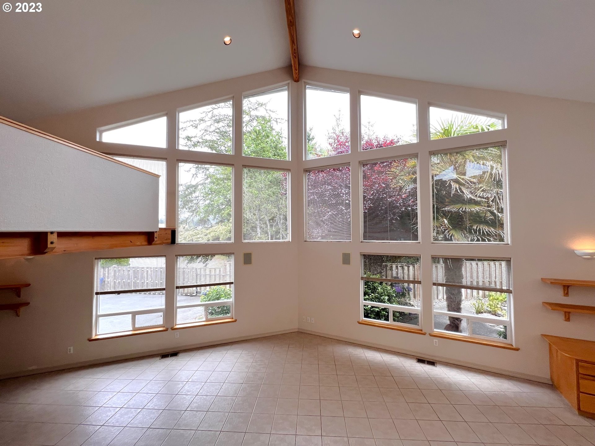 332 MILL BEACH RD
