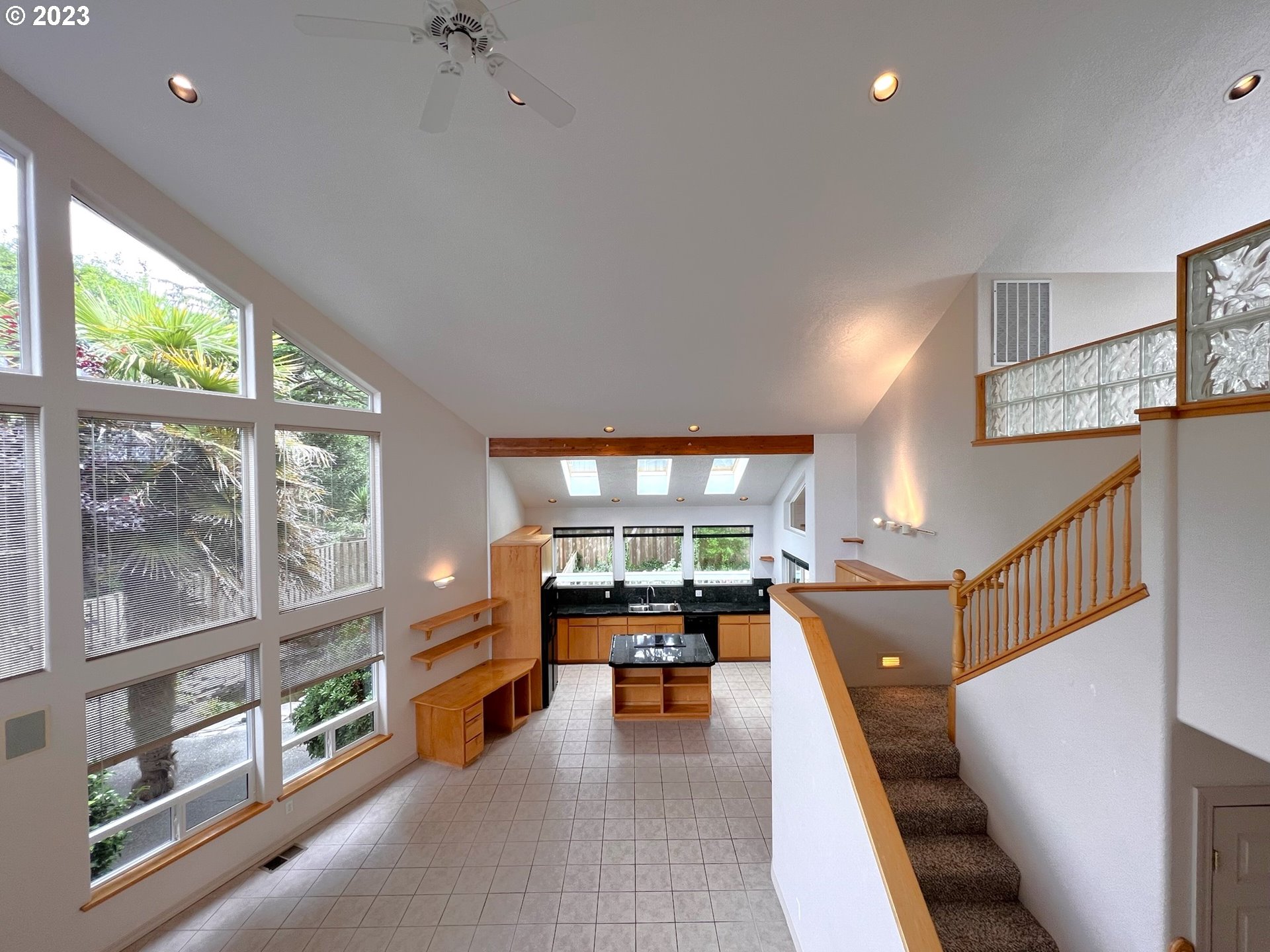332 MILL BEACH RD