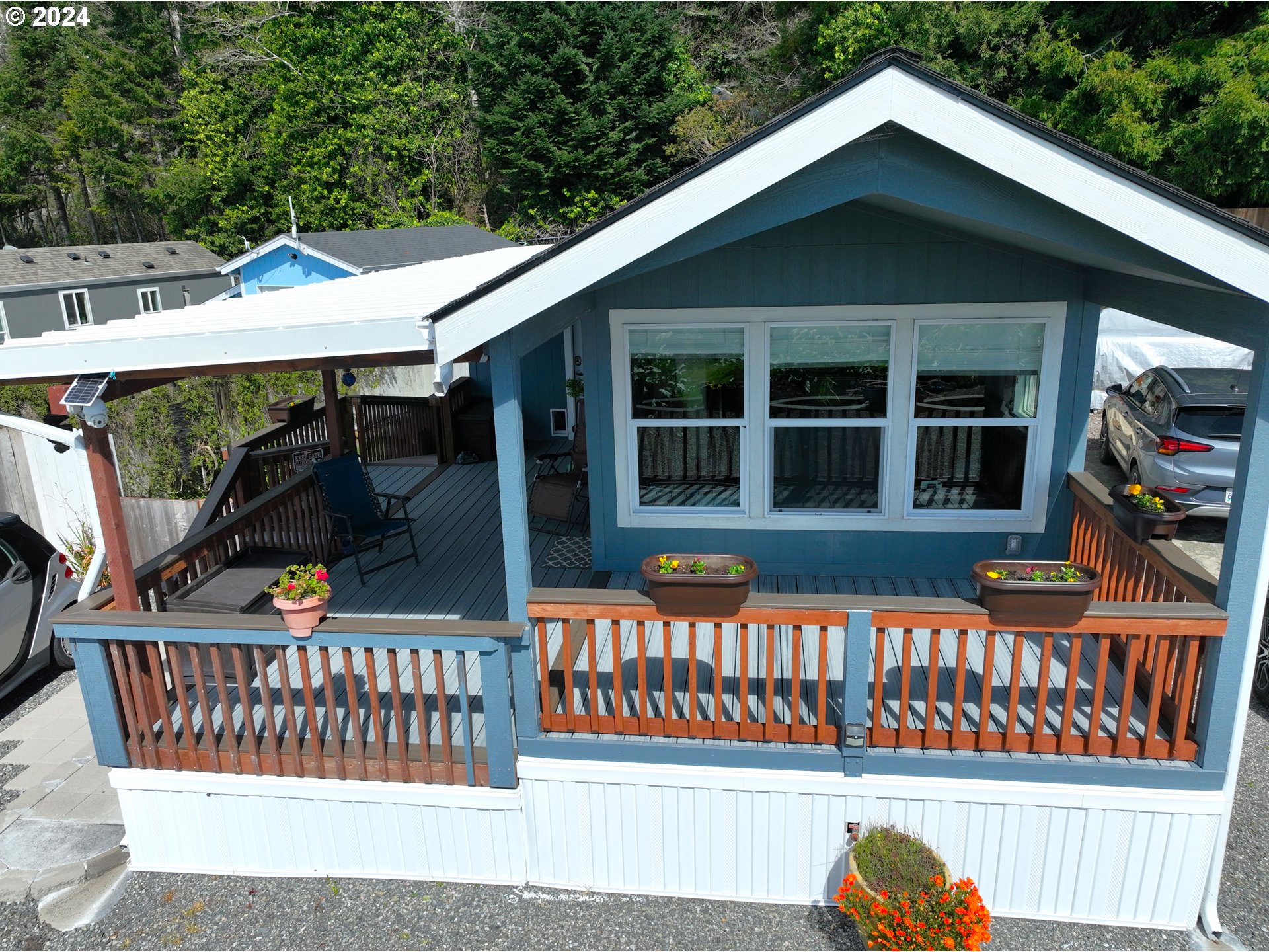 15549 Highway 101 S
