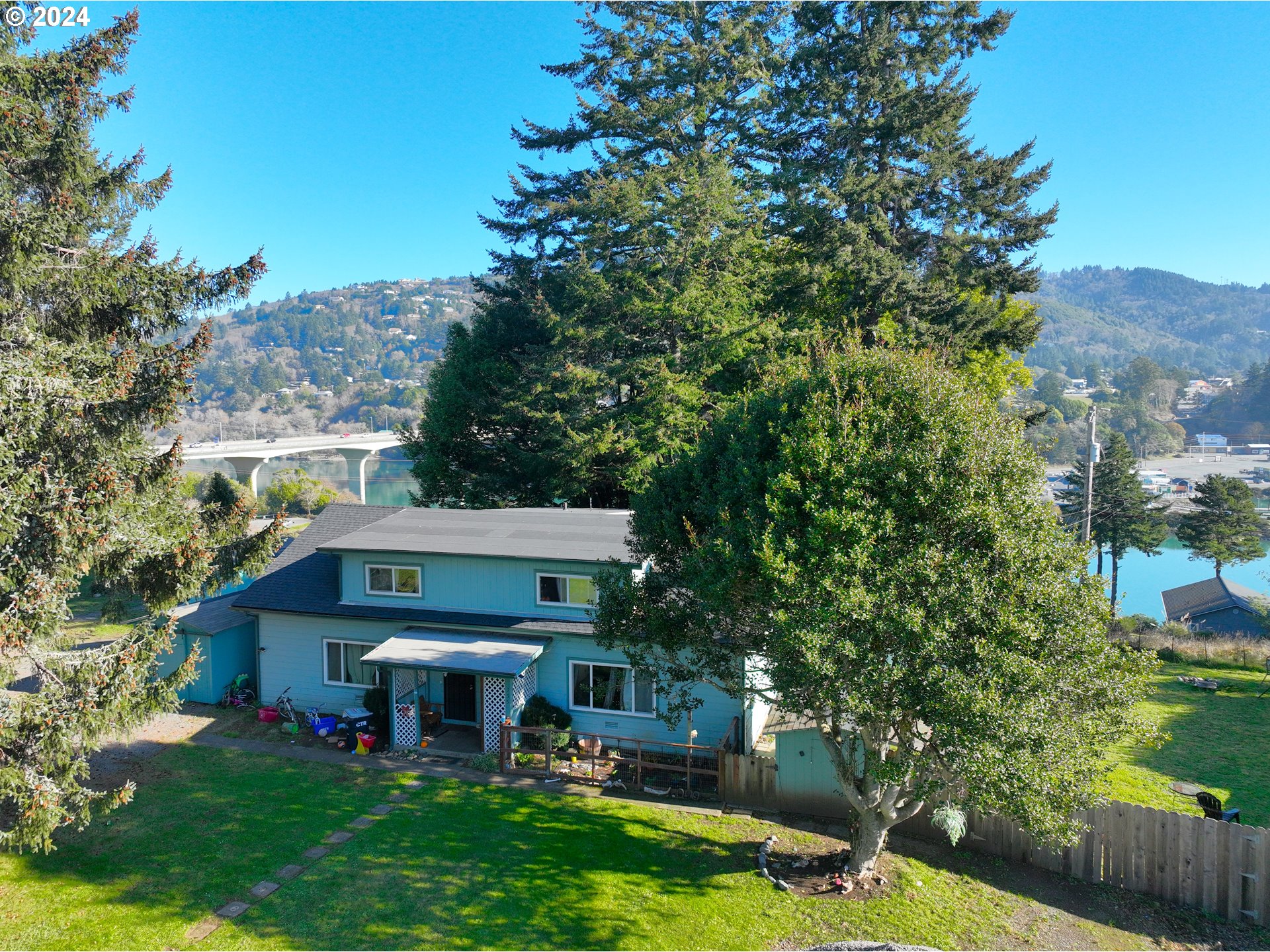 333 SPRUCE DR