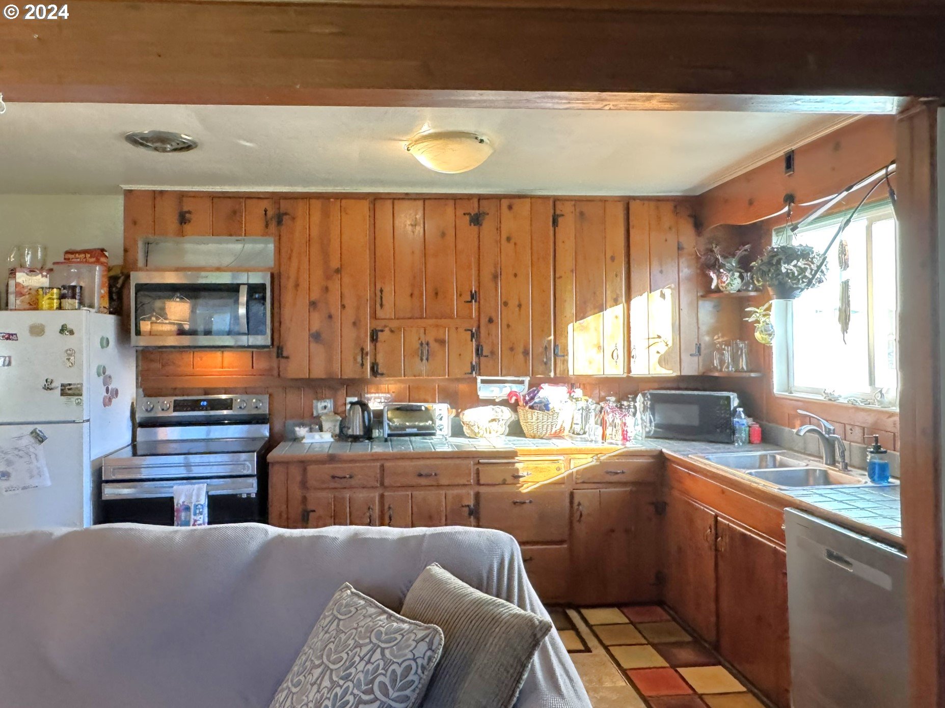 333 SPRUCE DR