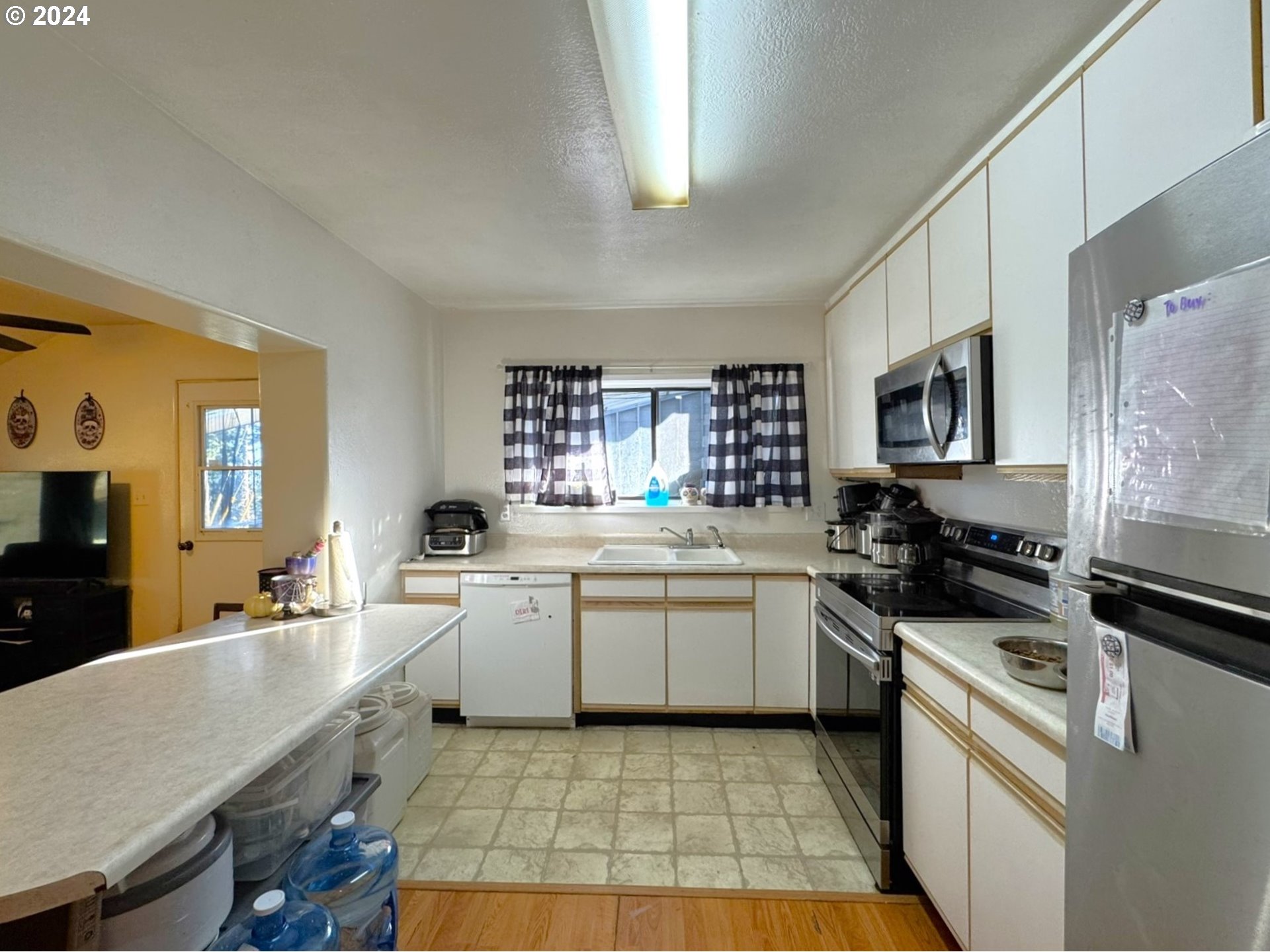 333 SPRUCE DR