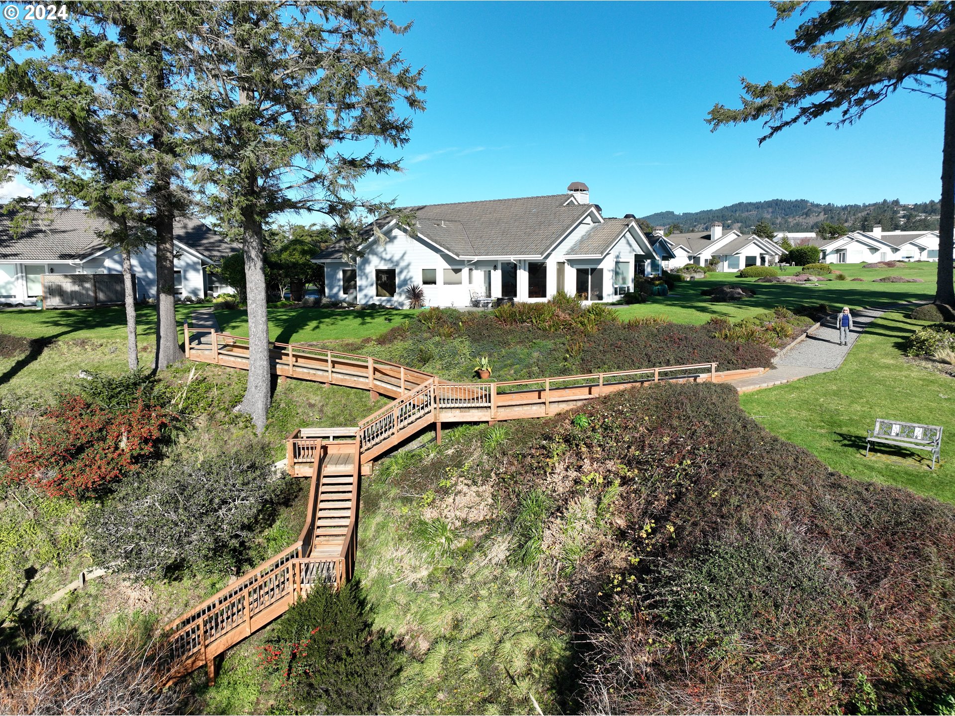 216 SCHOONER BAY DR