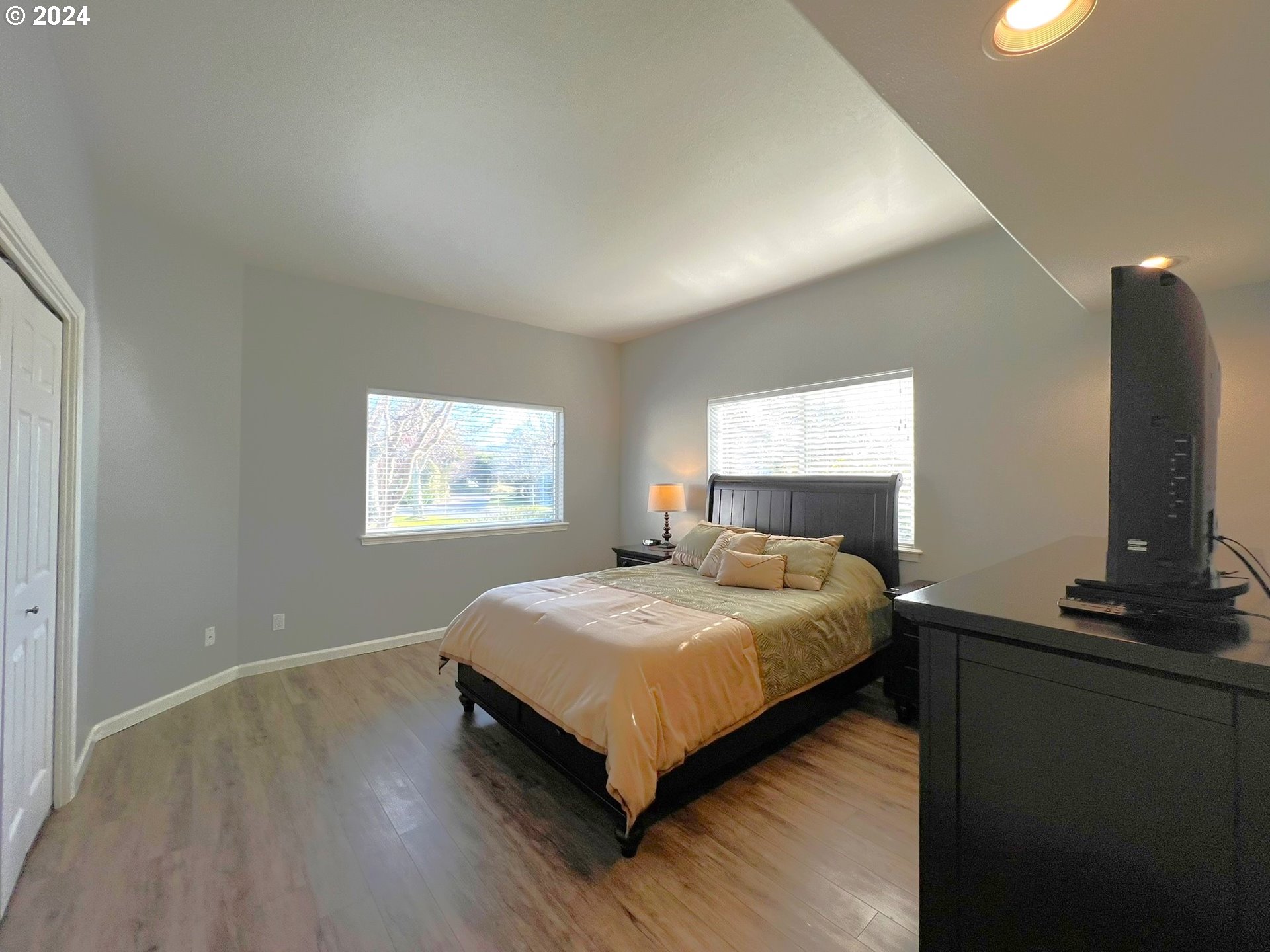 216 SCHOONER BAY DR