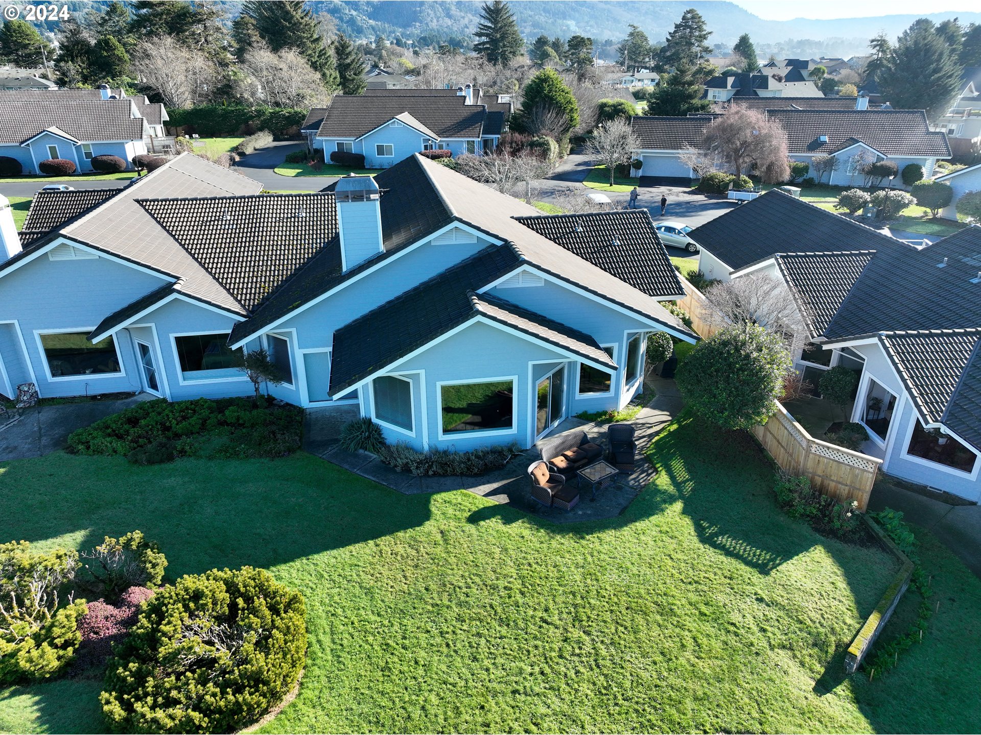 216 SCHOONER BAY DR