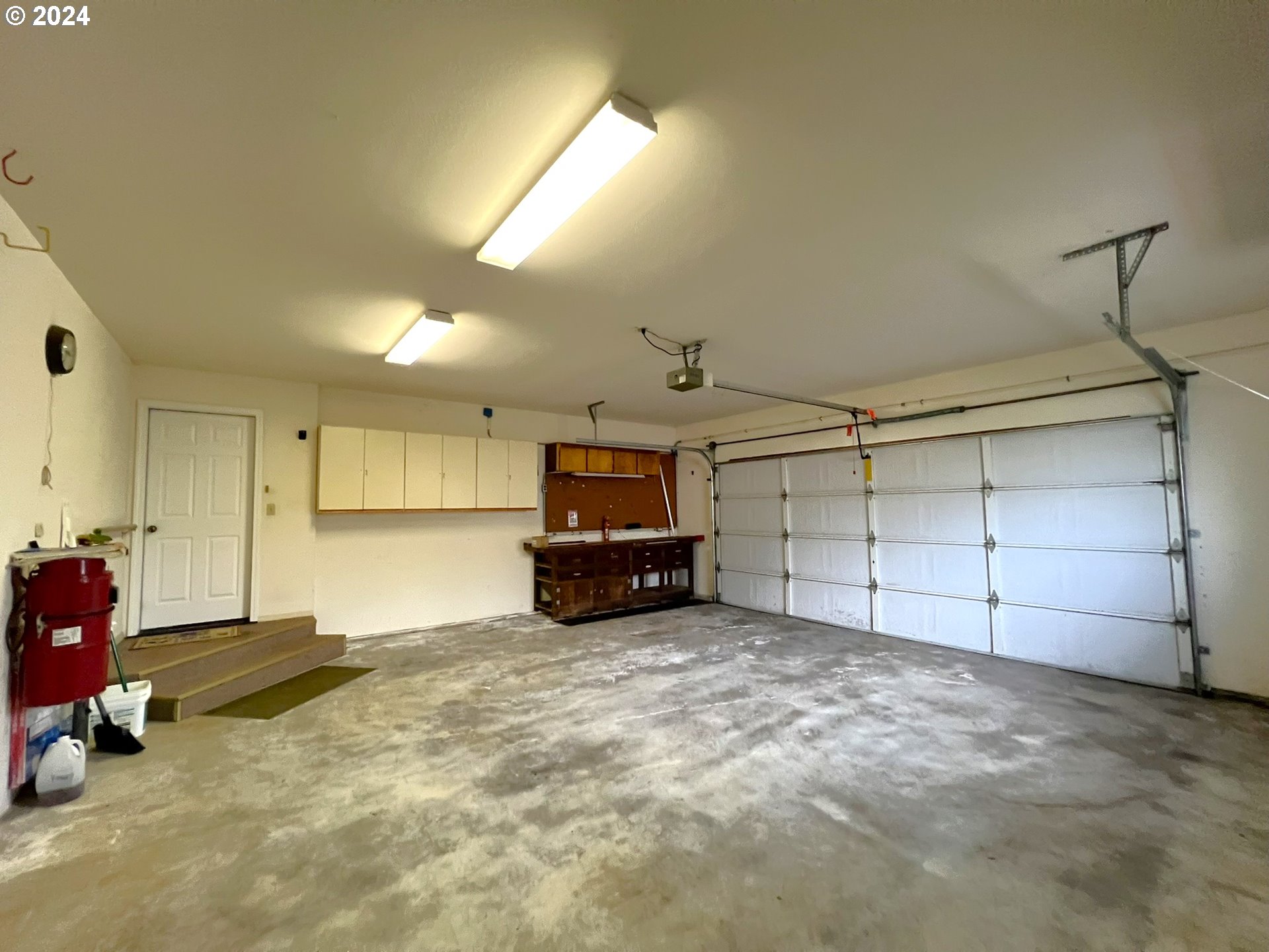 970 KRISTA LN