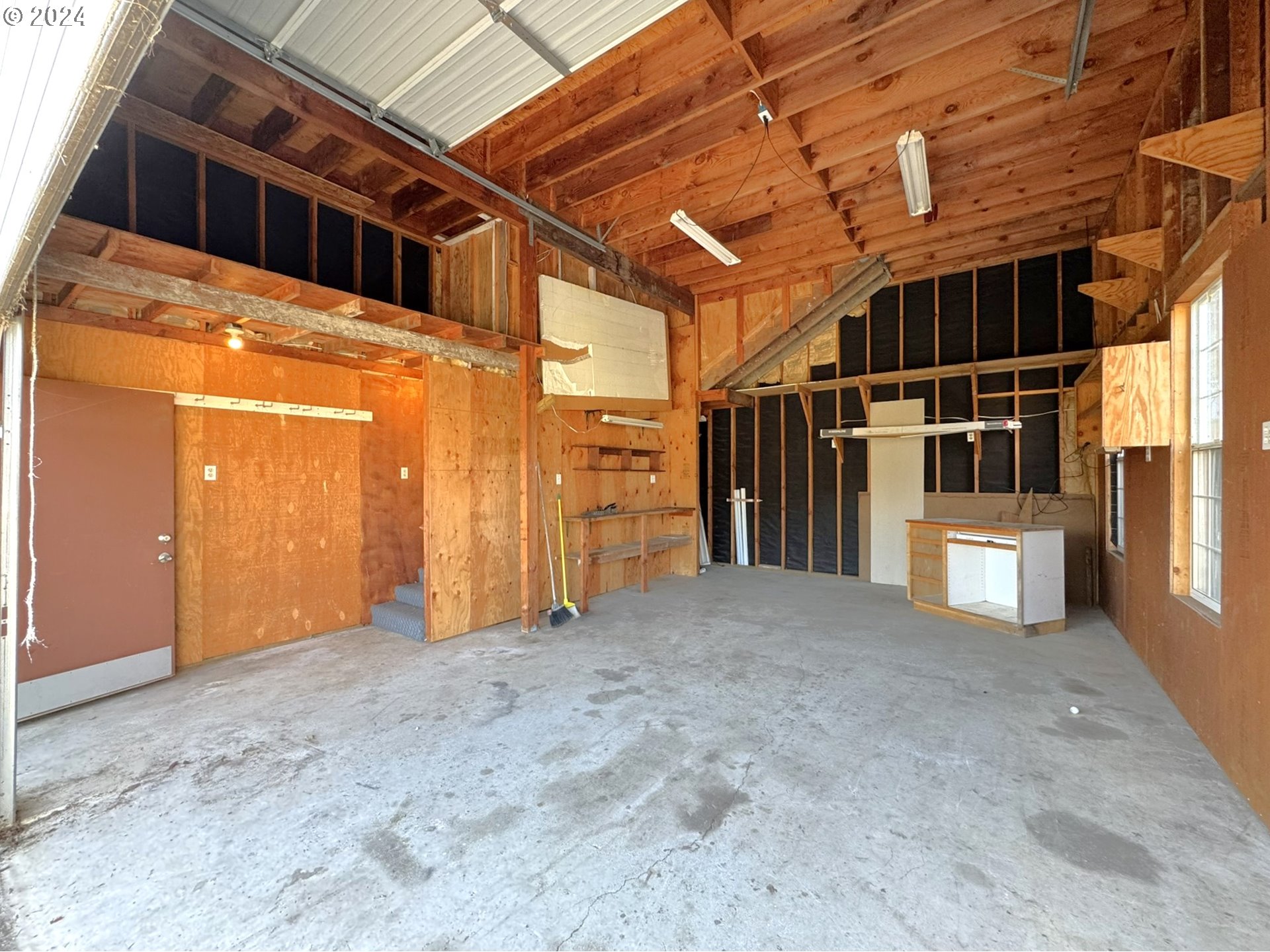 304 OXFORD ST