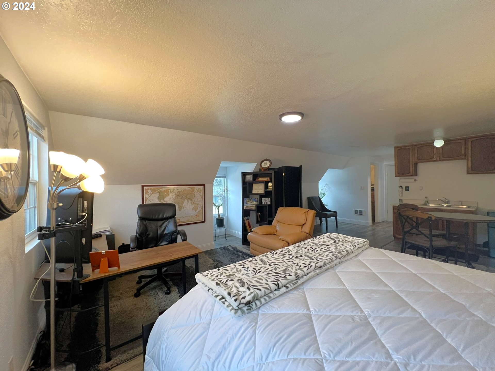 14696 ITZEN DR