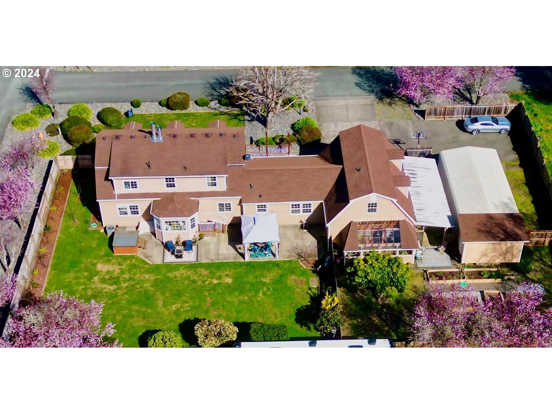 14696 ITZEN DR