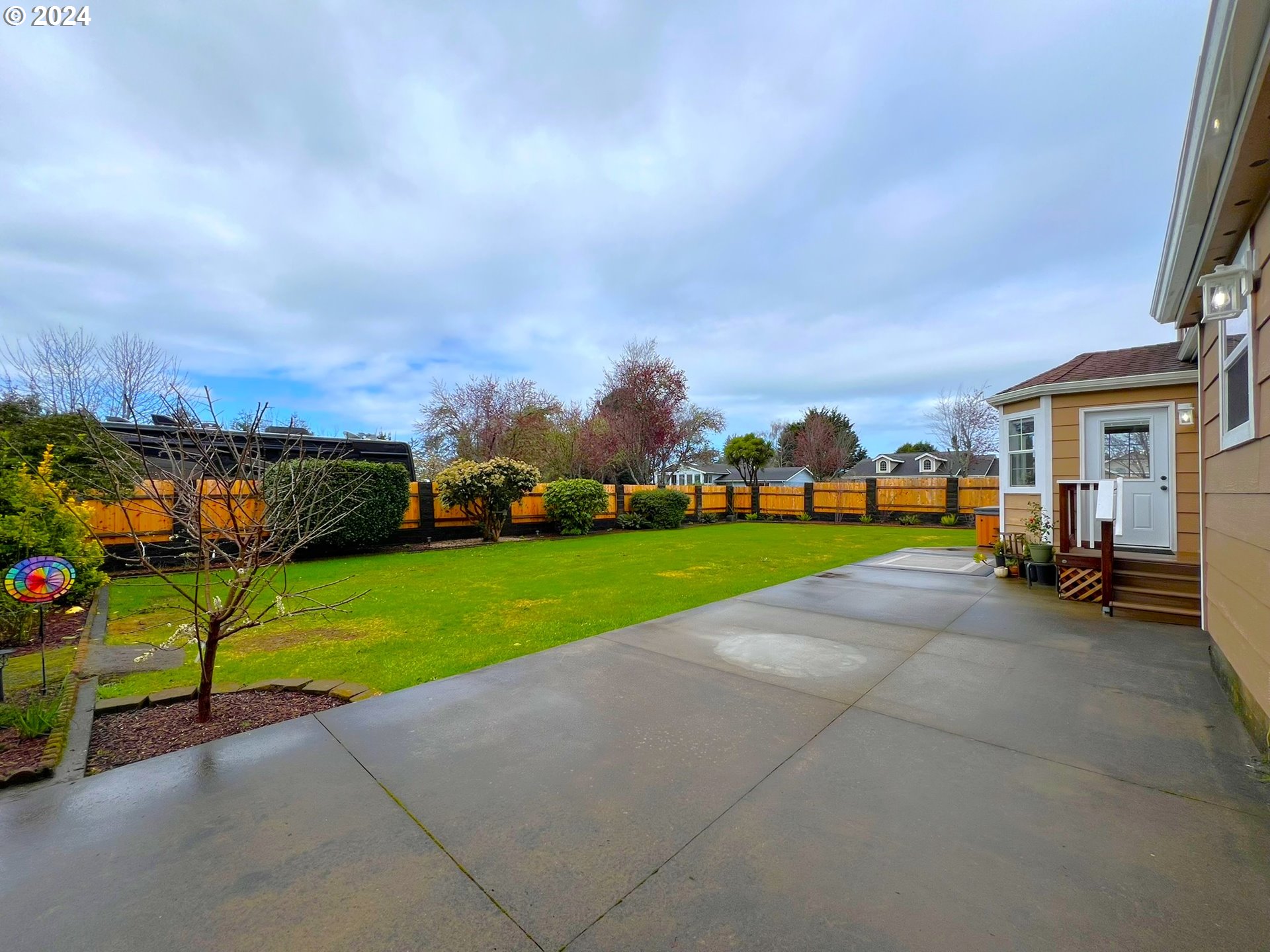 14696 ITZEN DR