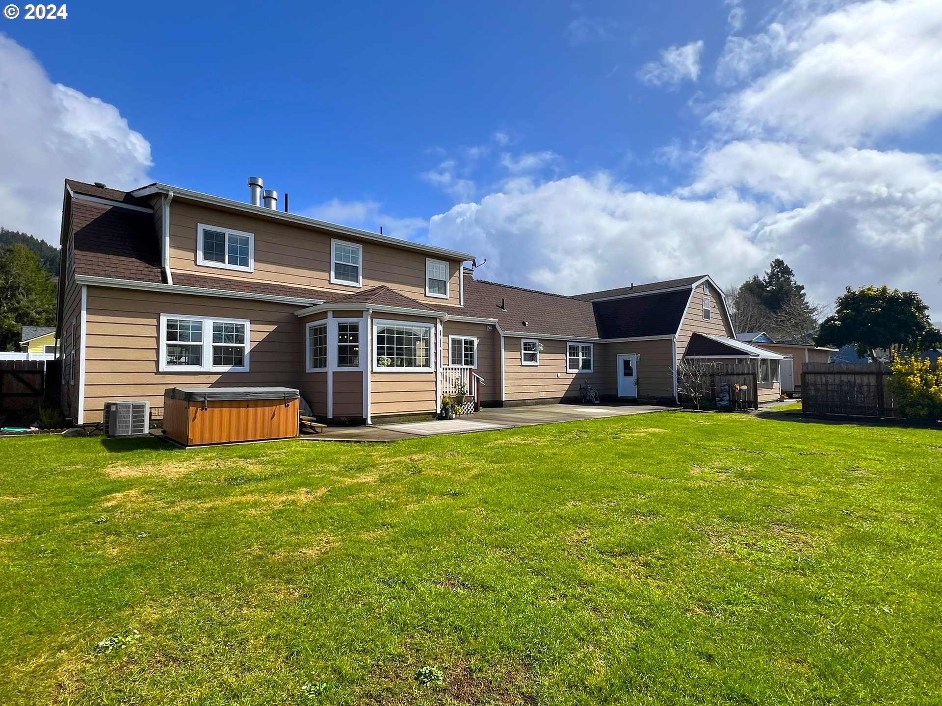 14696 ITZEN DR