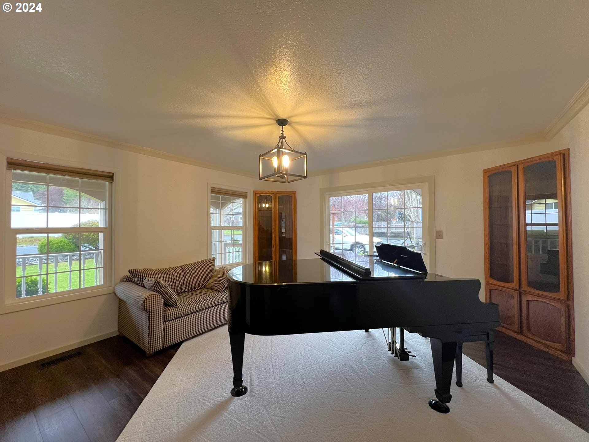 14696 ITZEN DR