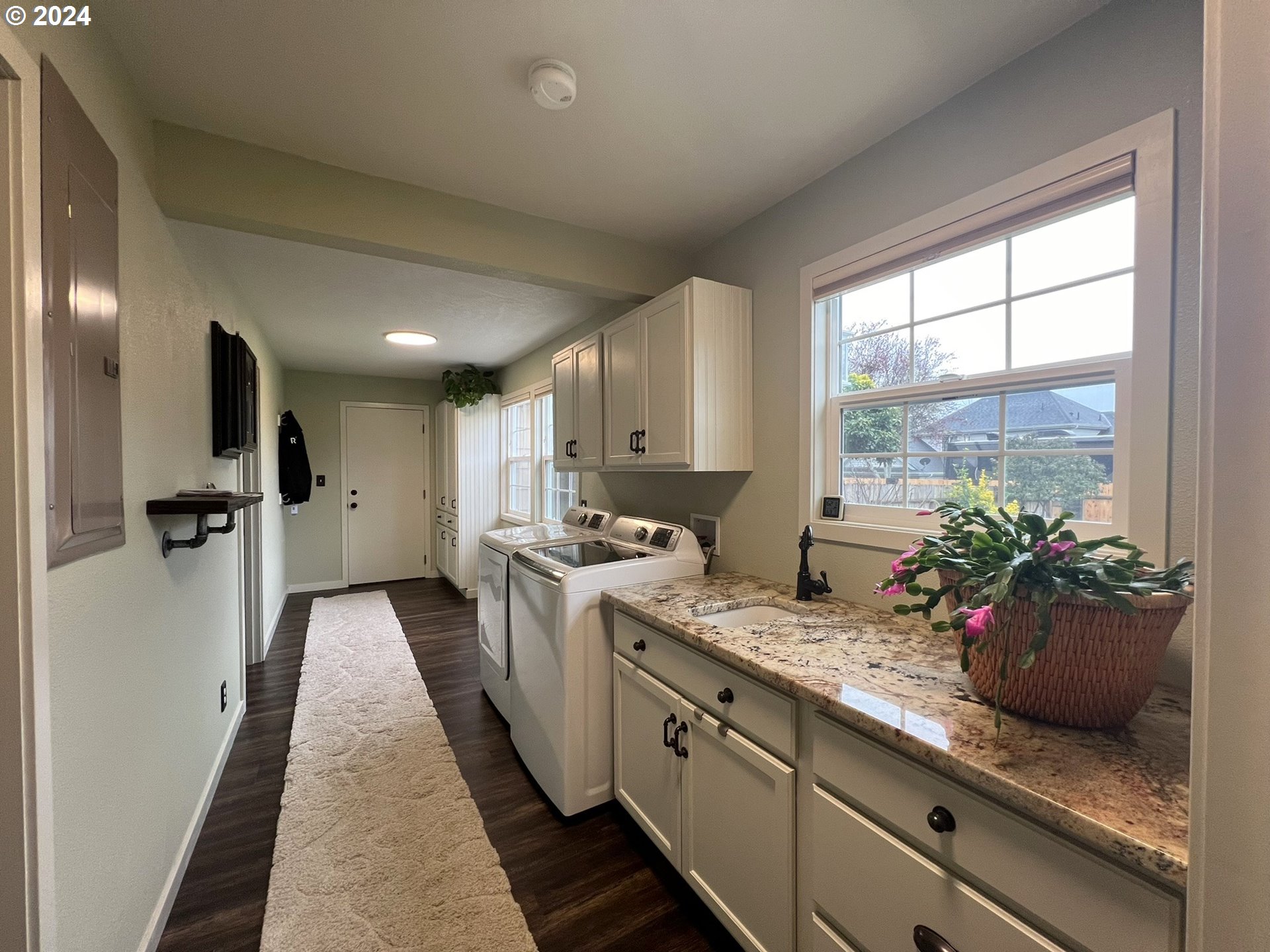 14696 ITZEN DR