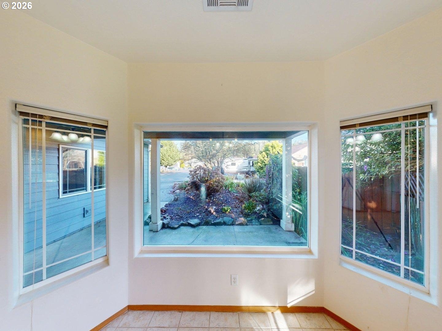 518 ROSICHELLI DR