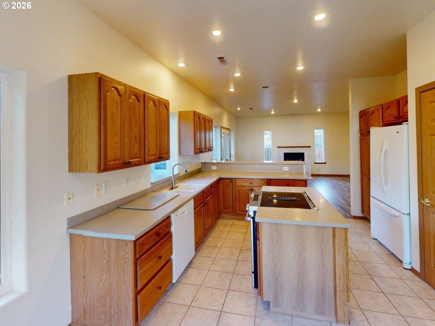 518 ROSICHELLI DR