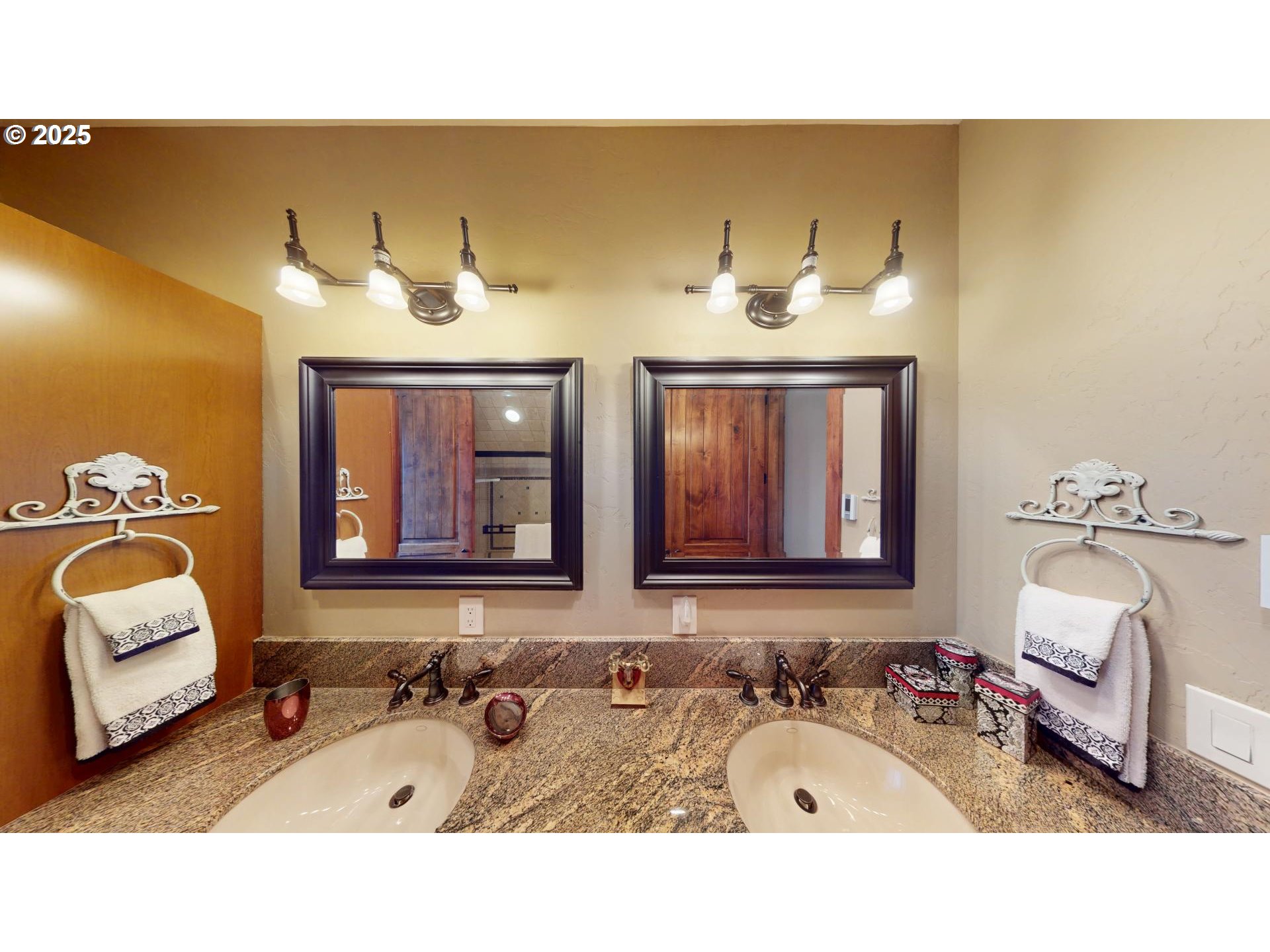 25500 CAPE VIEW LOOP
