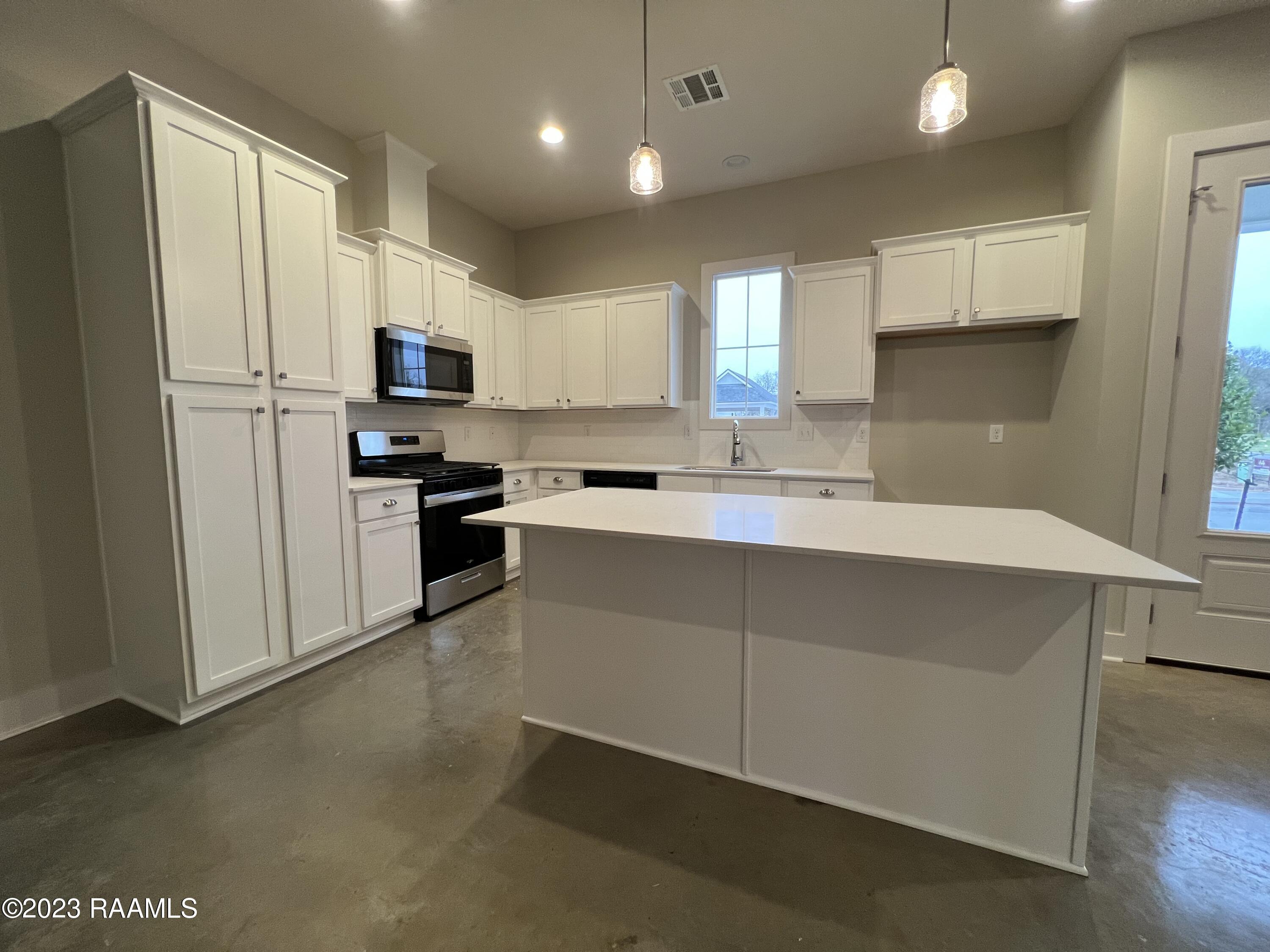 102 Satsuma Drive