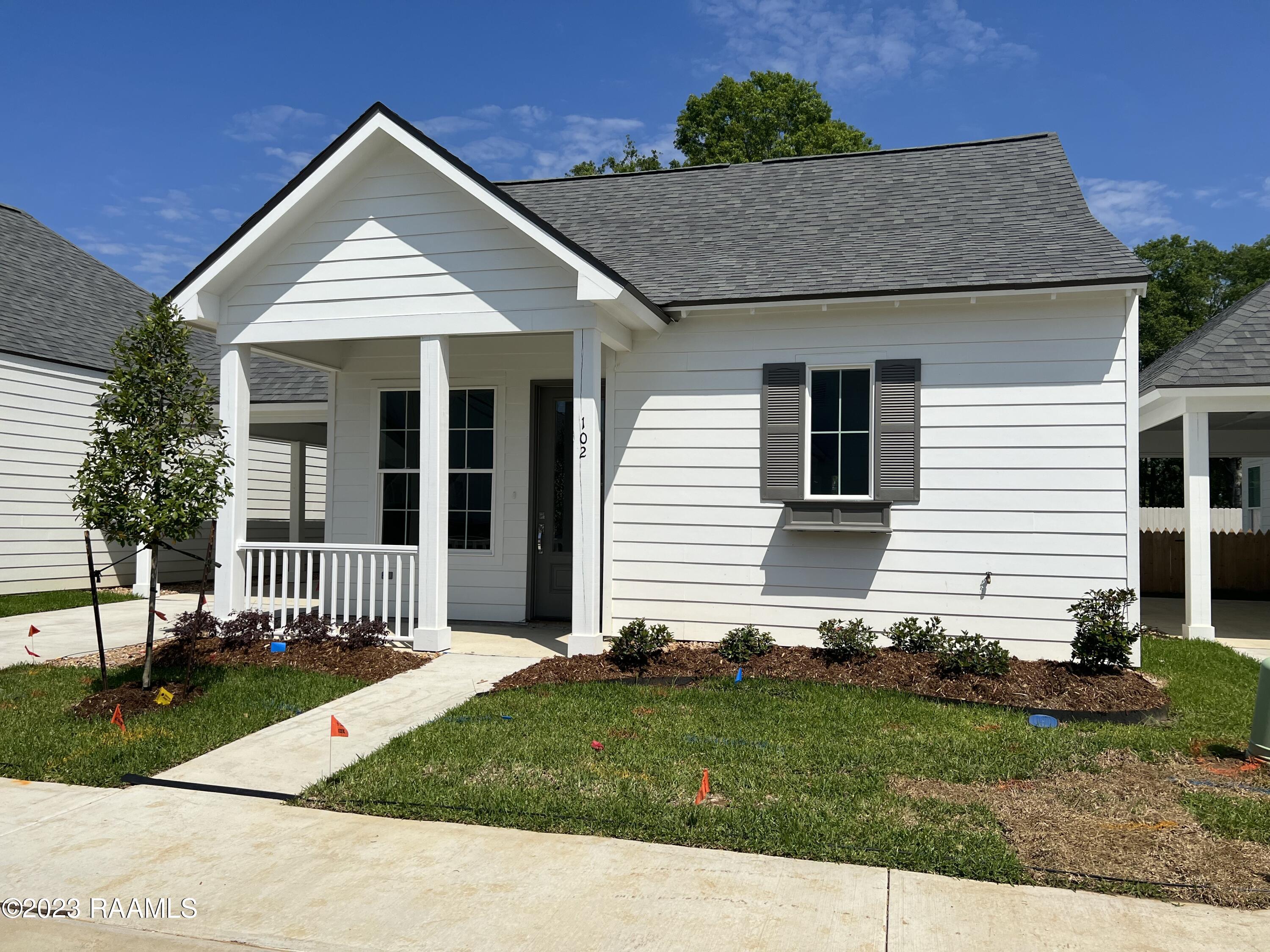 102 Satsuma Drive