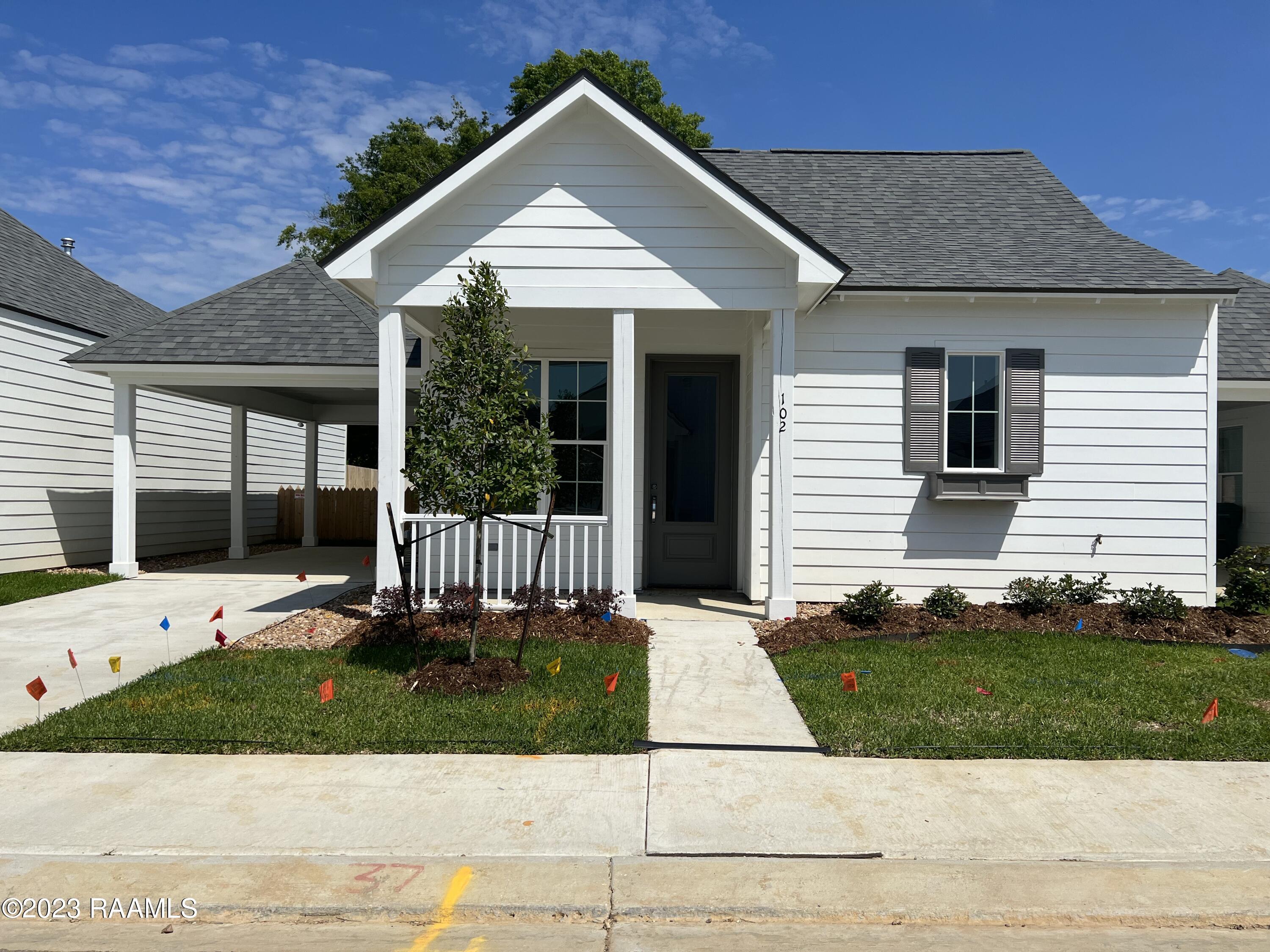 102 Satsuma Drive