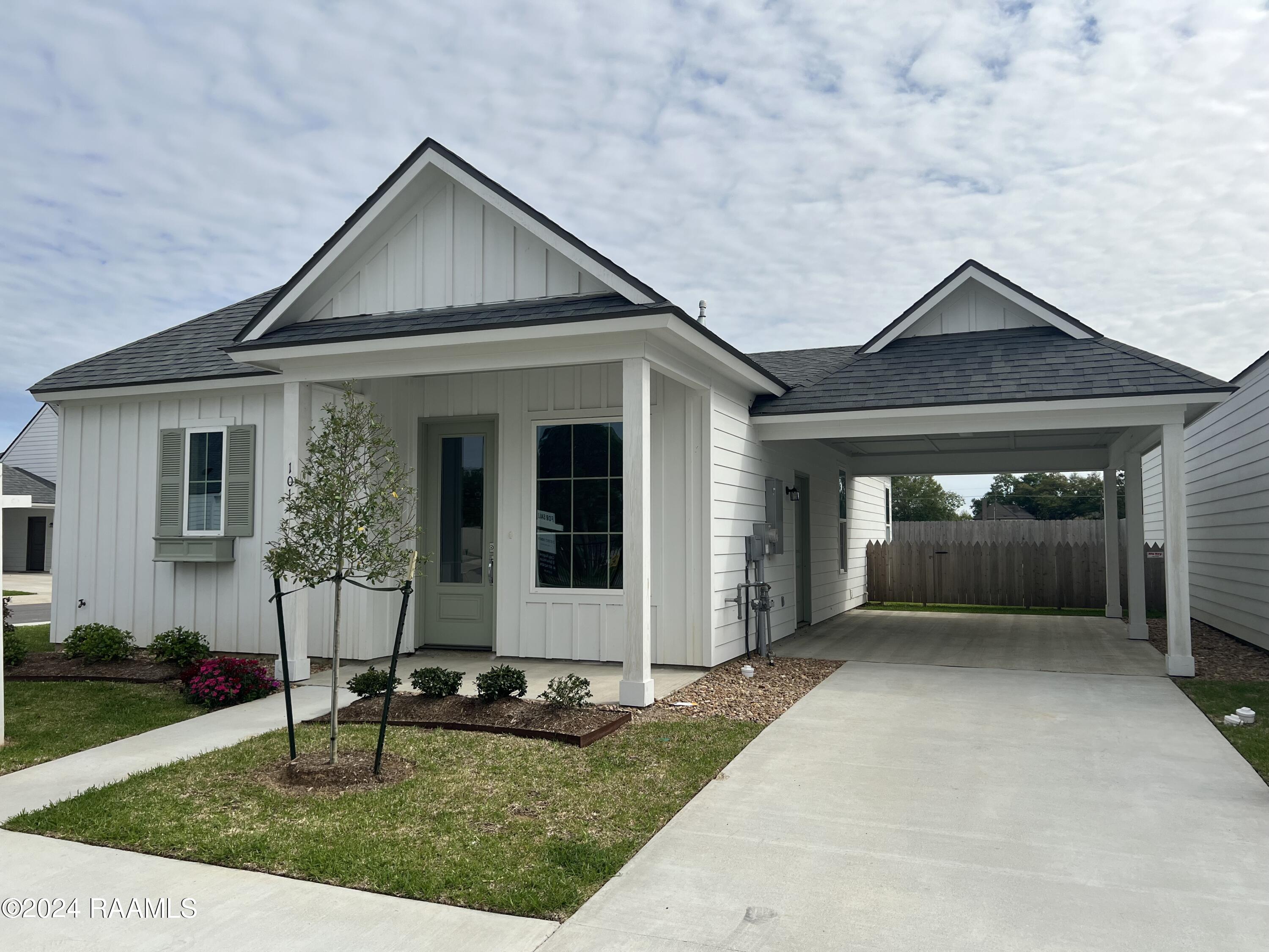 101 Satsuma Drive