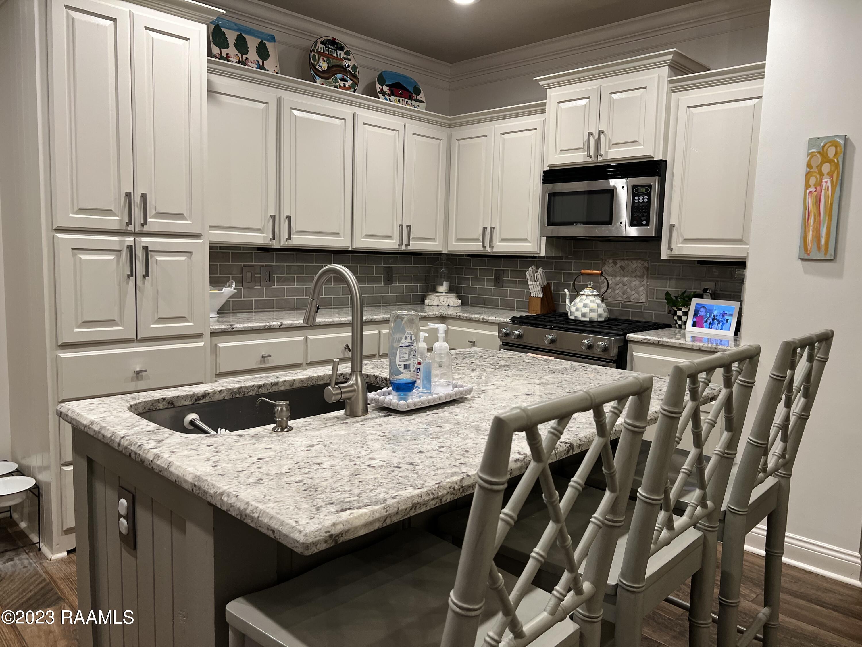 202 Moss Creek Drive