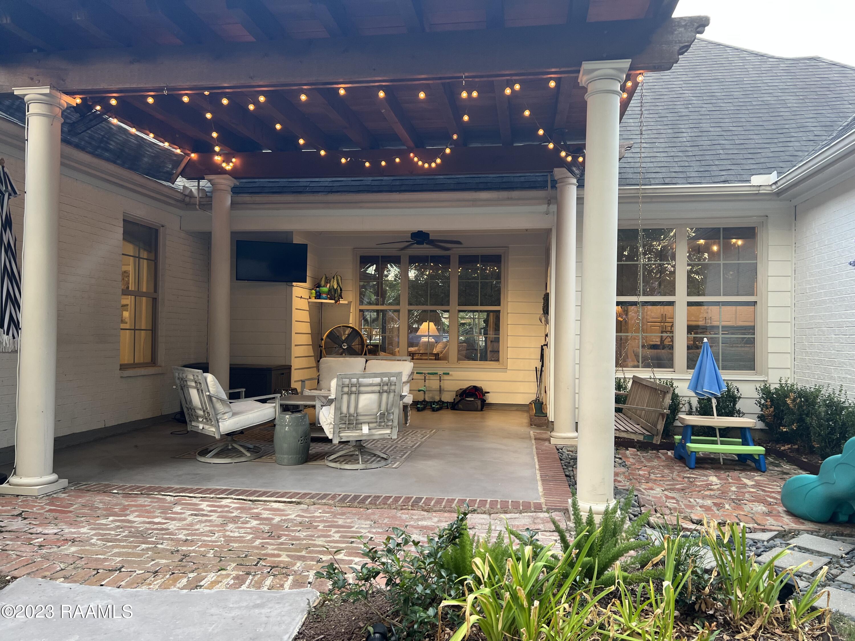 202 Moss Creek Drive