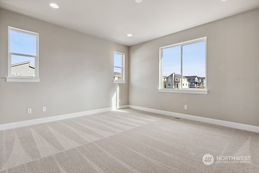15301 206th Avenue E Unit: 204