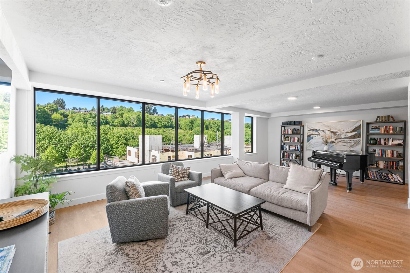 4907 Main Street Unit: 102
