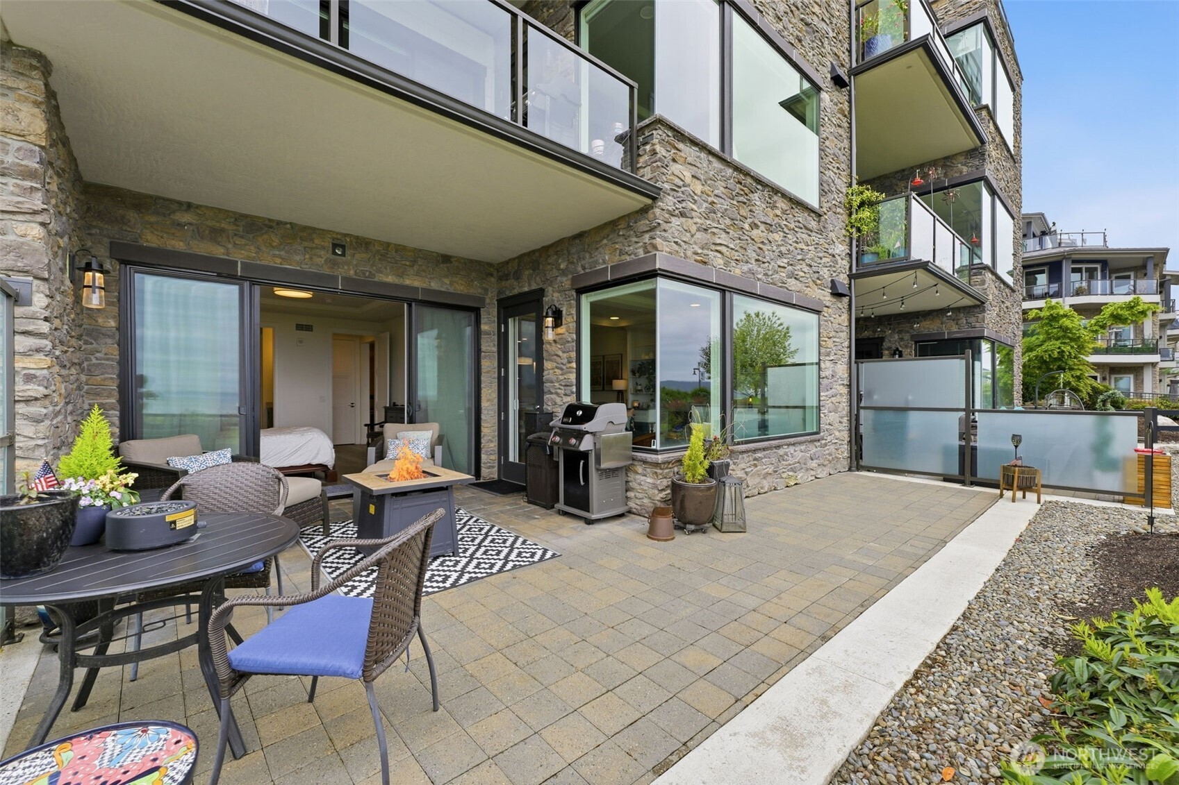 4907 Main Street Unit: 102