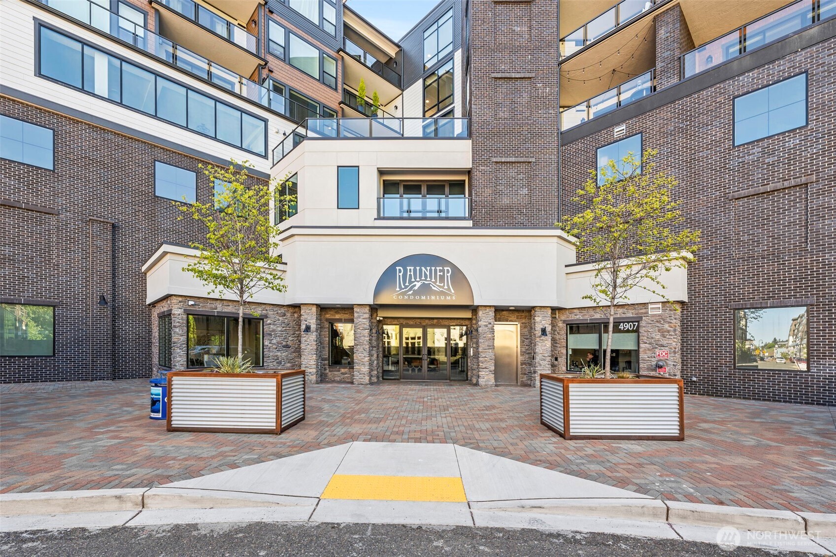 4907 Main Street Unit: 102