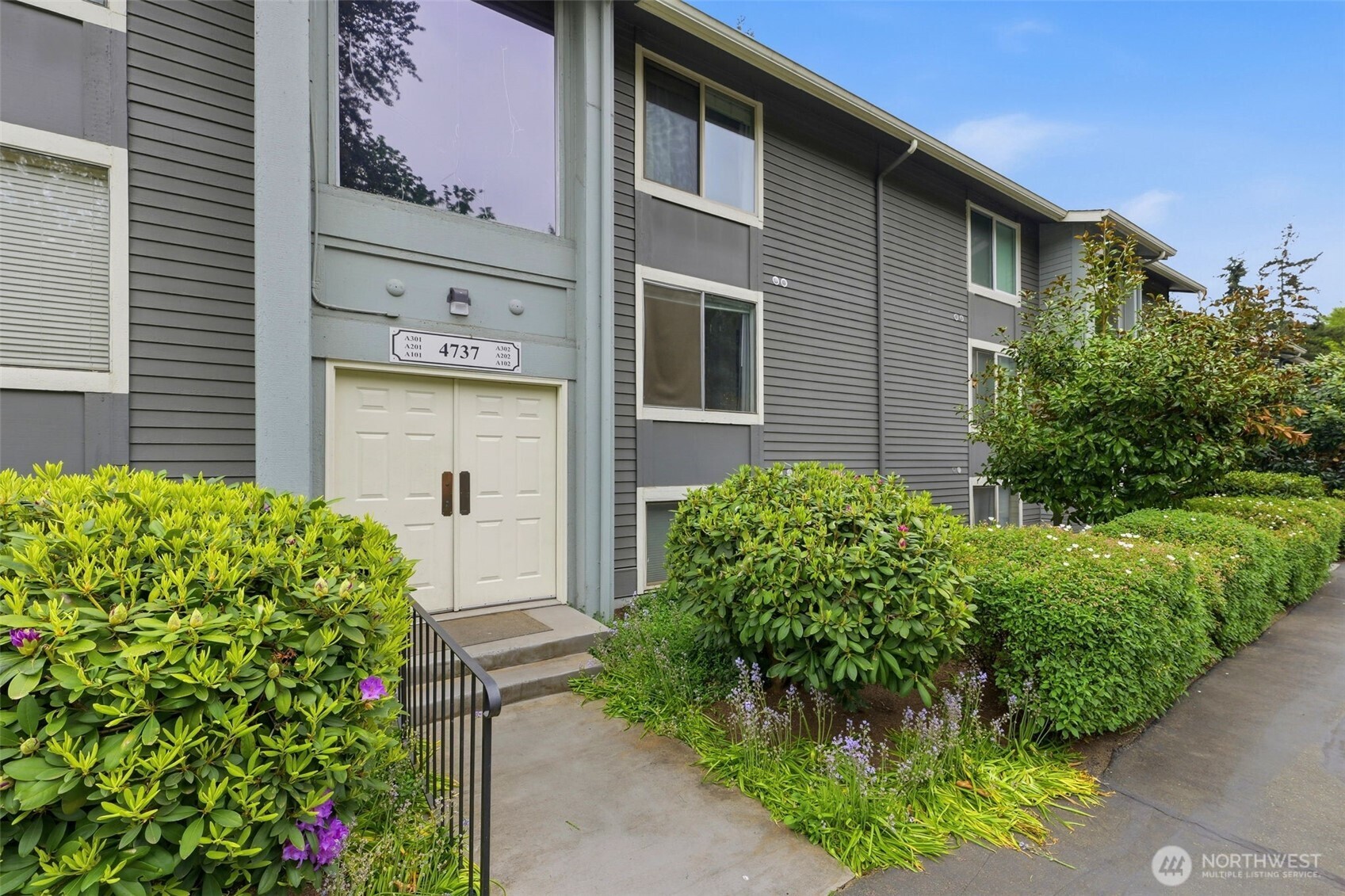 4737 W Lake Sammamish Parkway SE Unit: A202