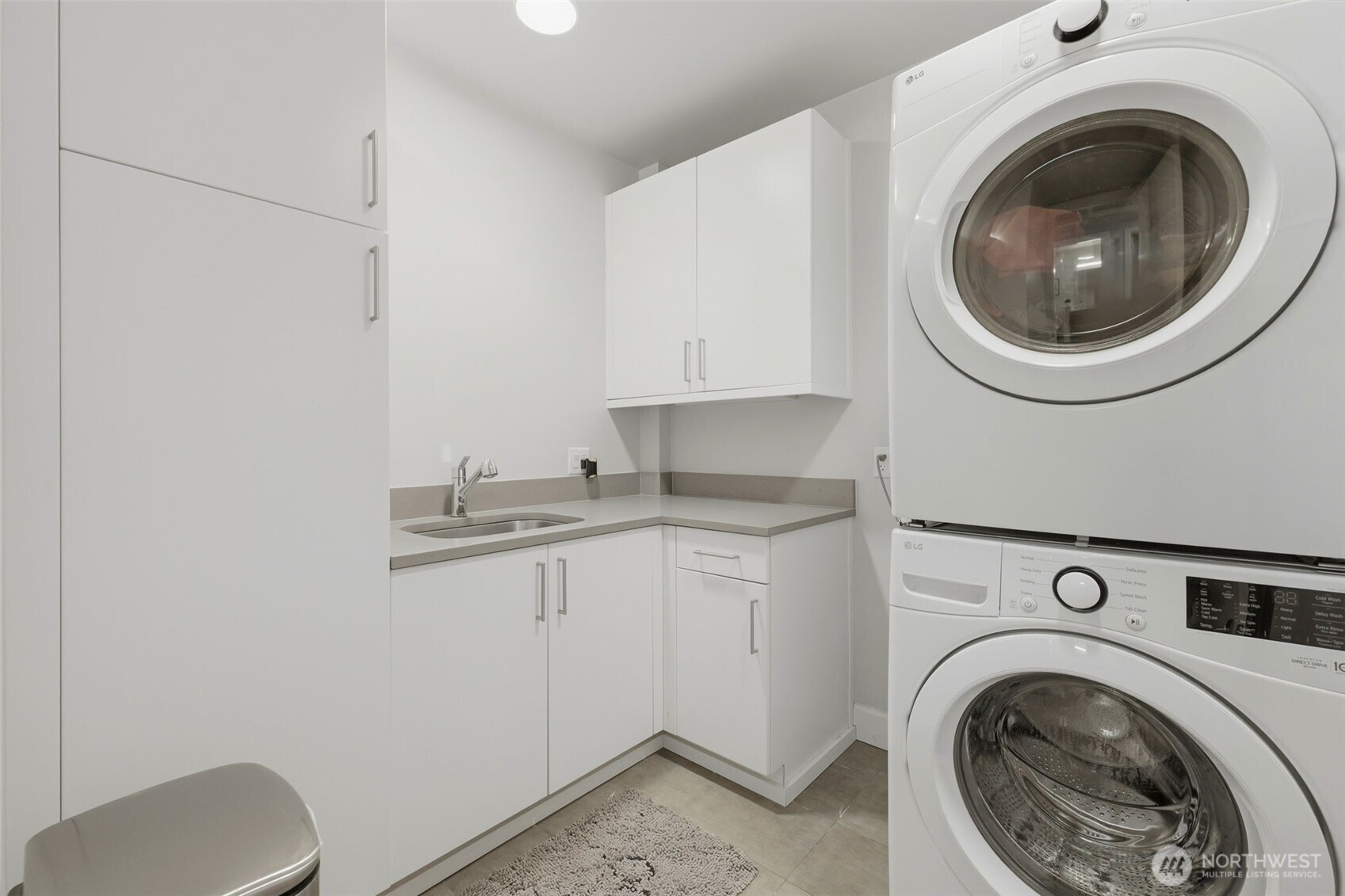 4907 Main Street Unit: 214