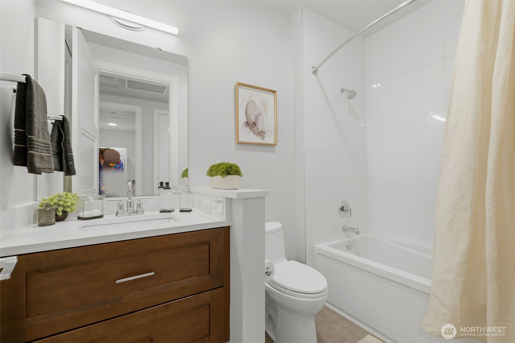 4907 Main Street Unit: 214