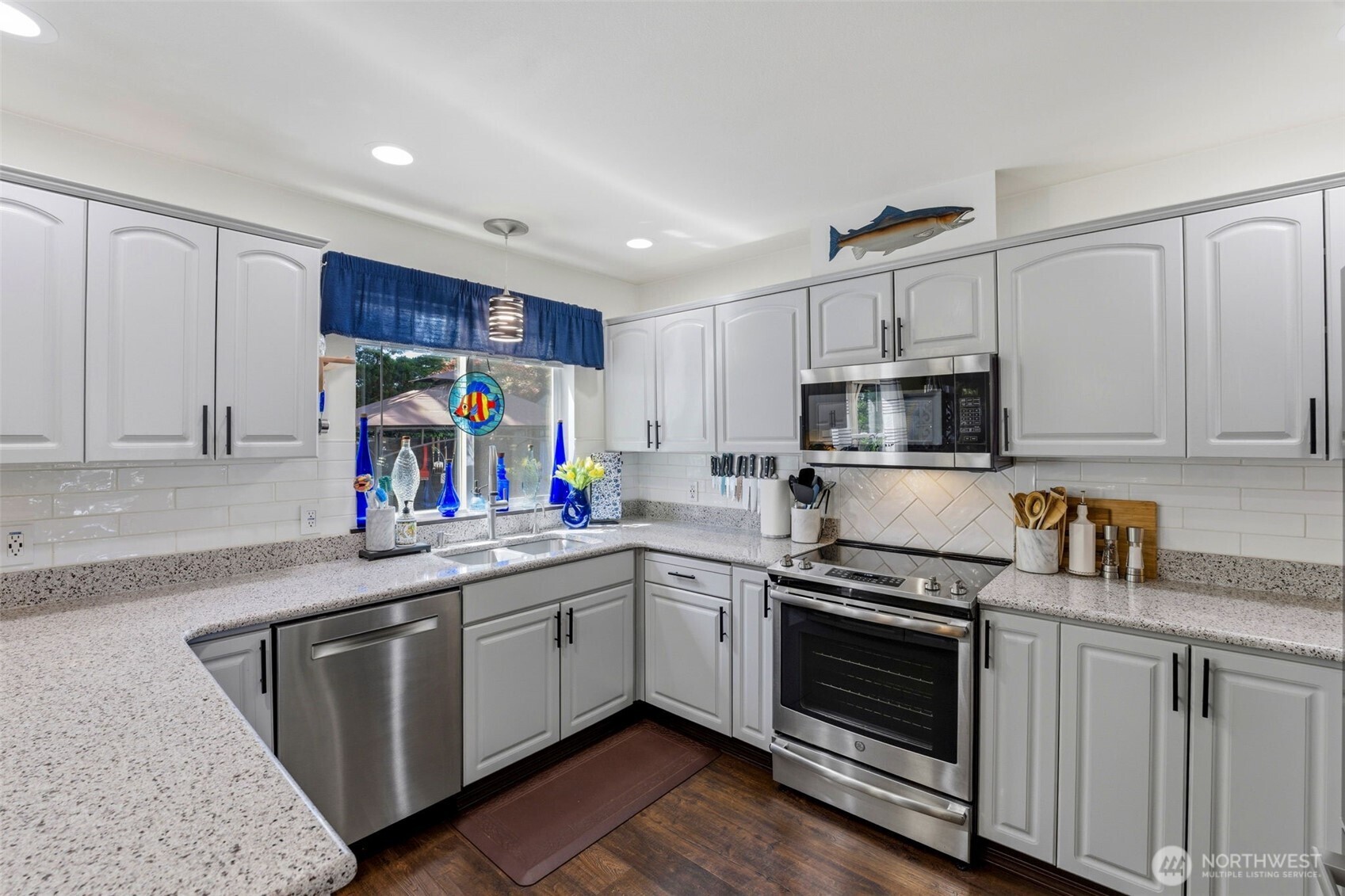 1417 Hamilton Place