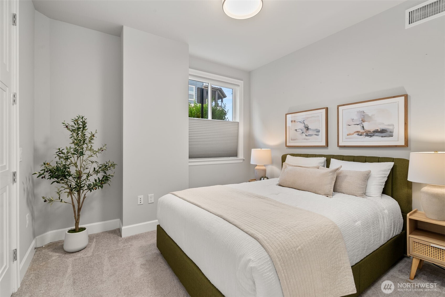 4907 Main Street Unit: 101