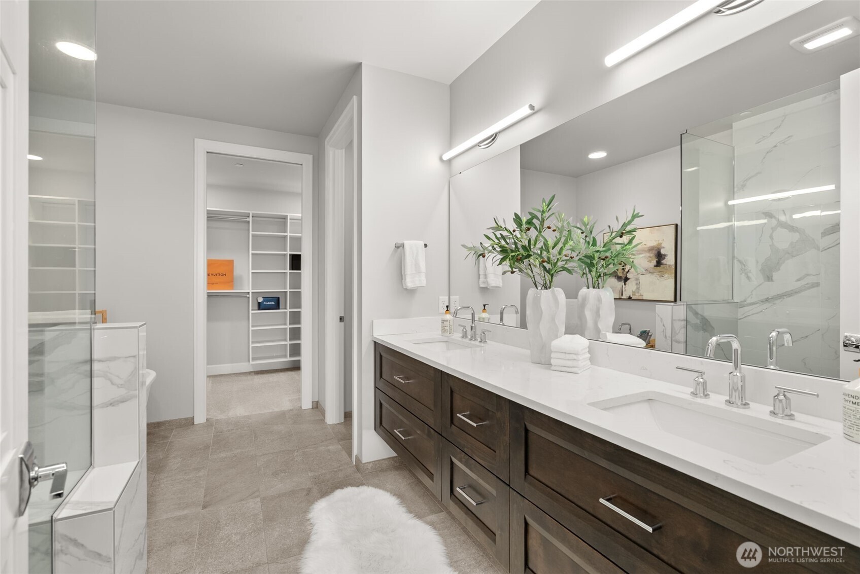 4907 Main Street Unit: 101