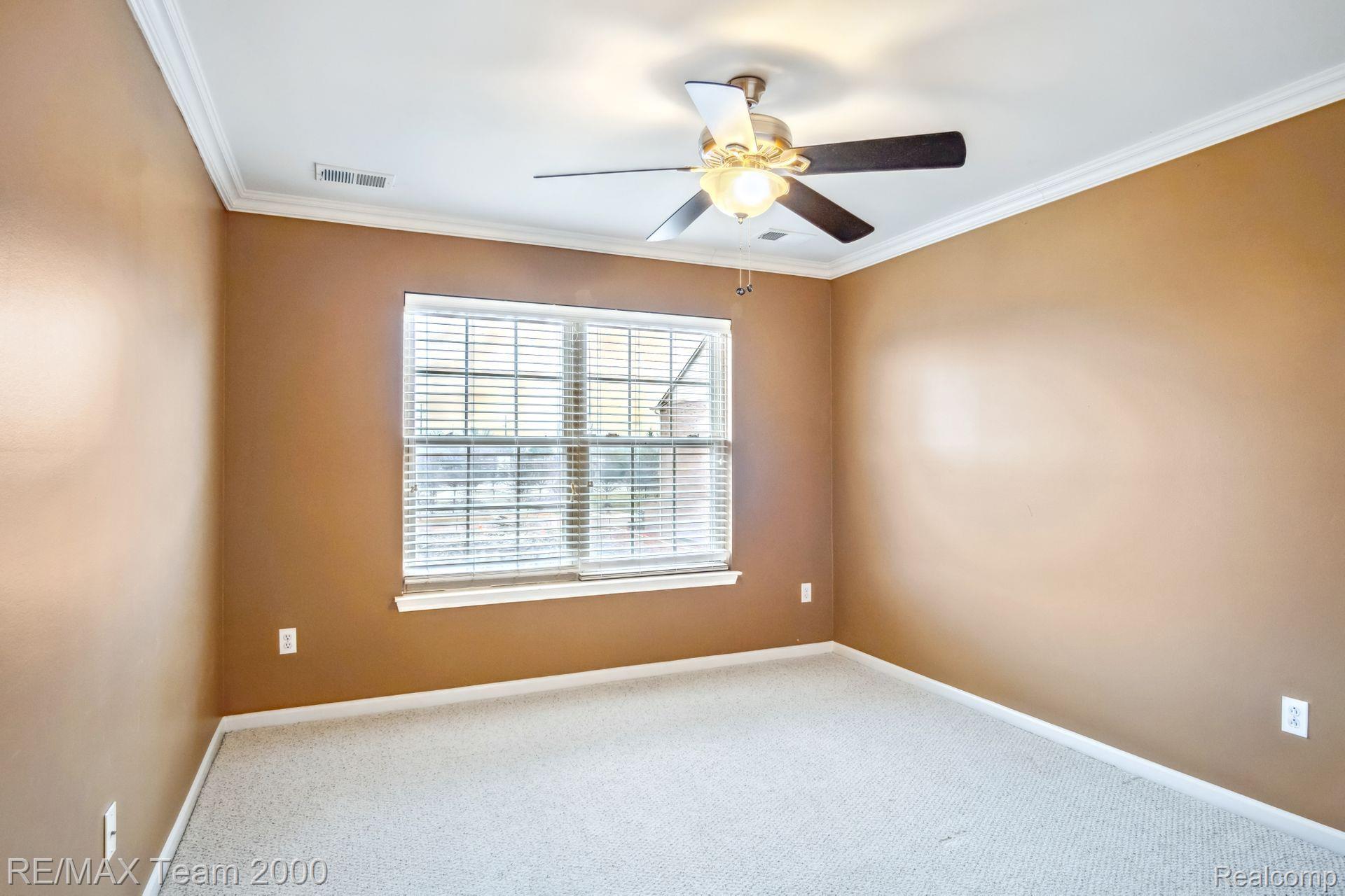 39686 ROCKCREST Lane