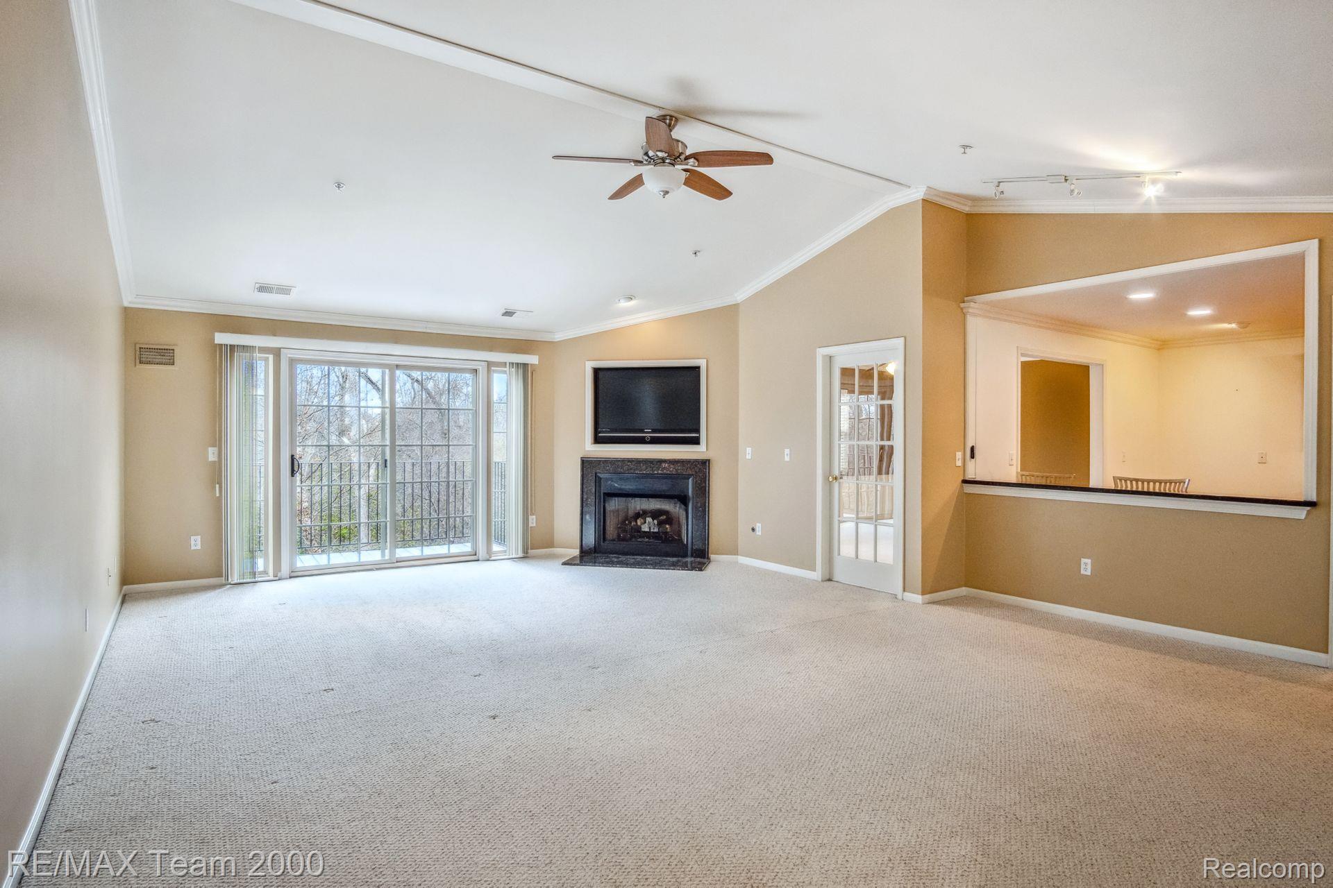 39686 ROCKCREST Lane