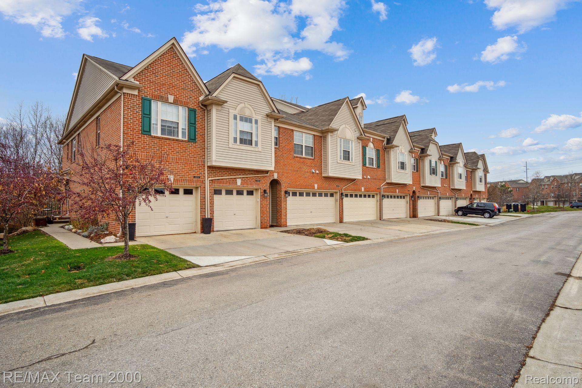 39686 ROCKCREST Lane