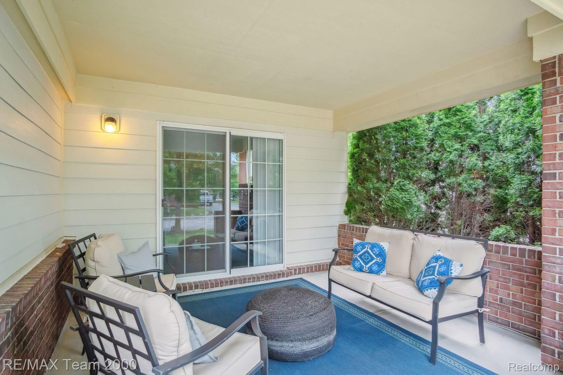 51195 SLEEPY HOLLOW Lane