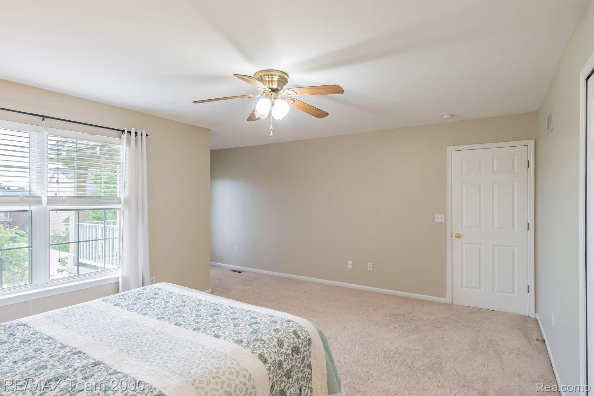 51195 SLEEPY HOLLOW Lane