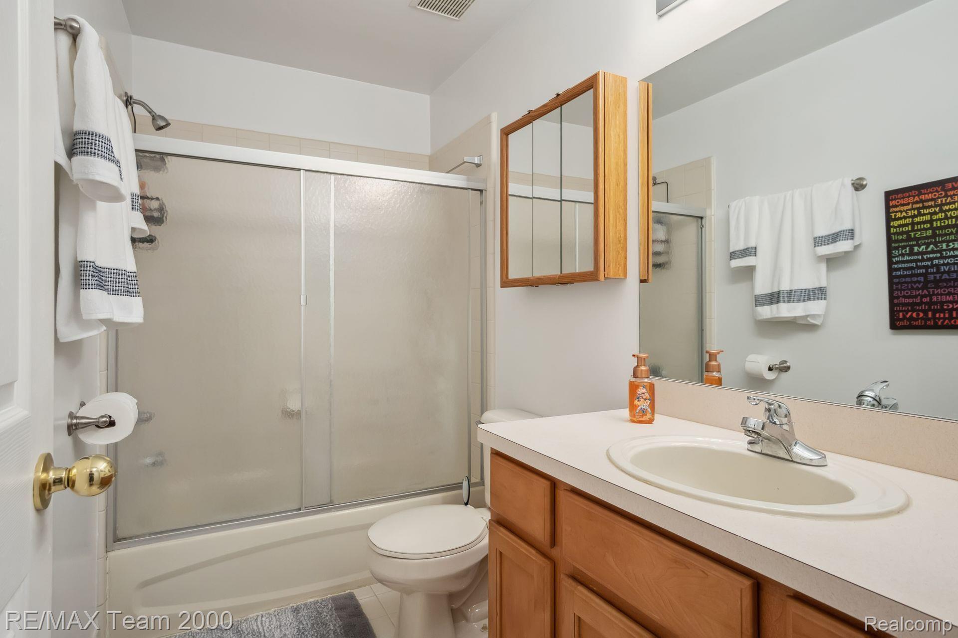 51195 SLEEPY HOLLOW Lane