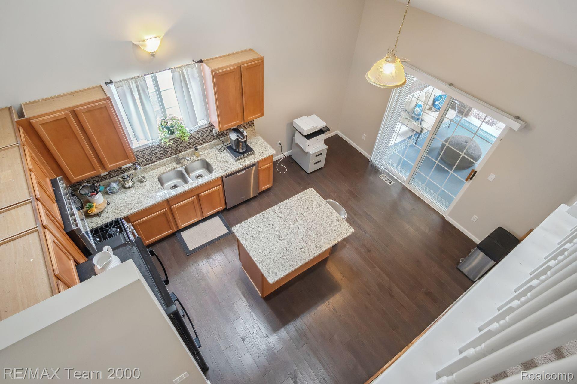 51195 SLEEPY HOLLOW Lane