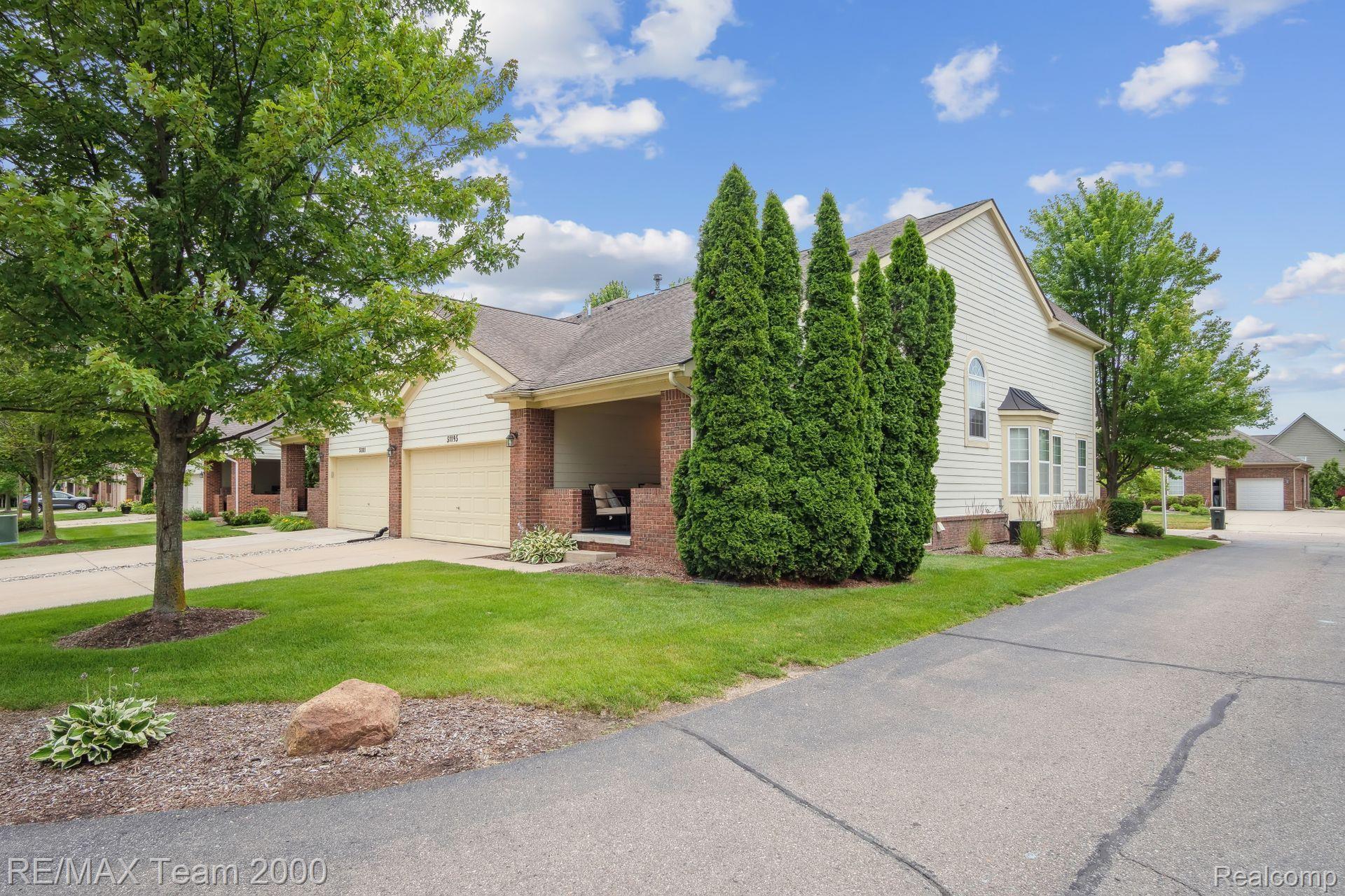 51195 SLEEPY HOLLOW Lane