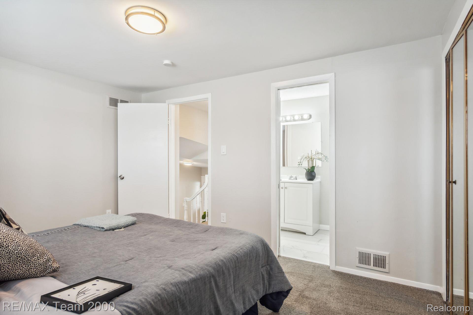 20021 CHURCHILL Avenue