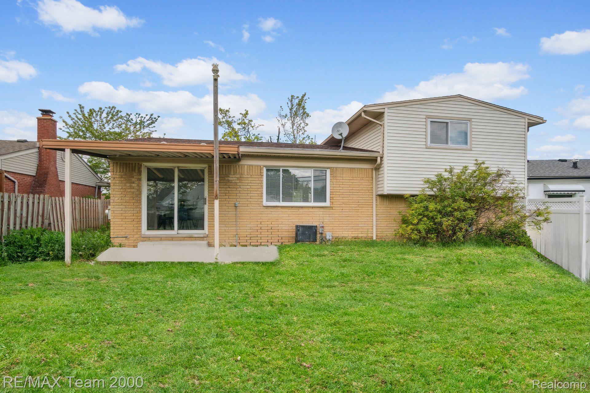 20021 CHURCHILL Avenue