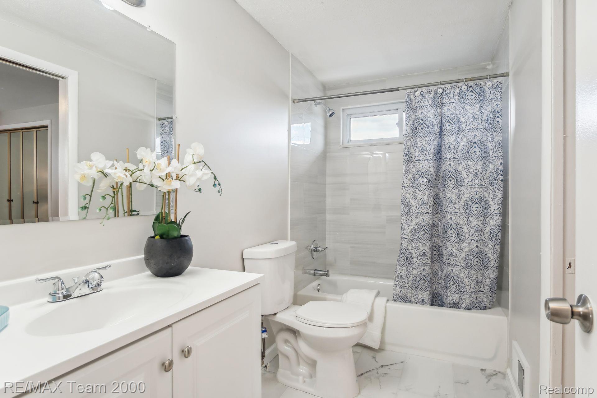 20021 CHURCHILL Avenue