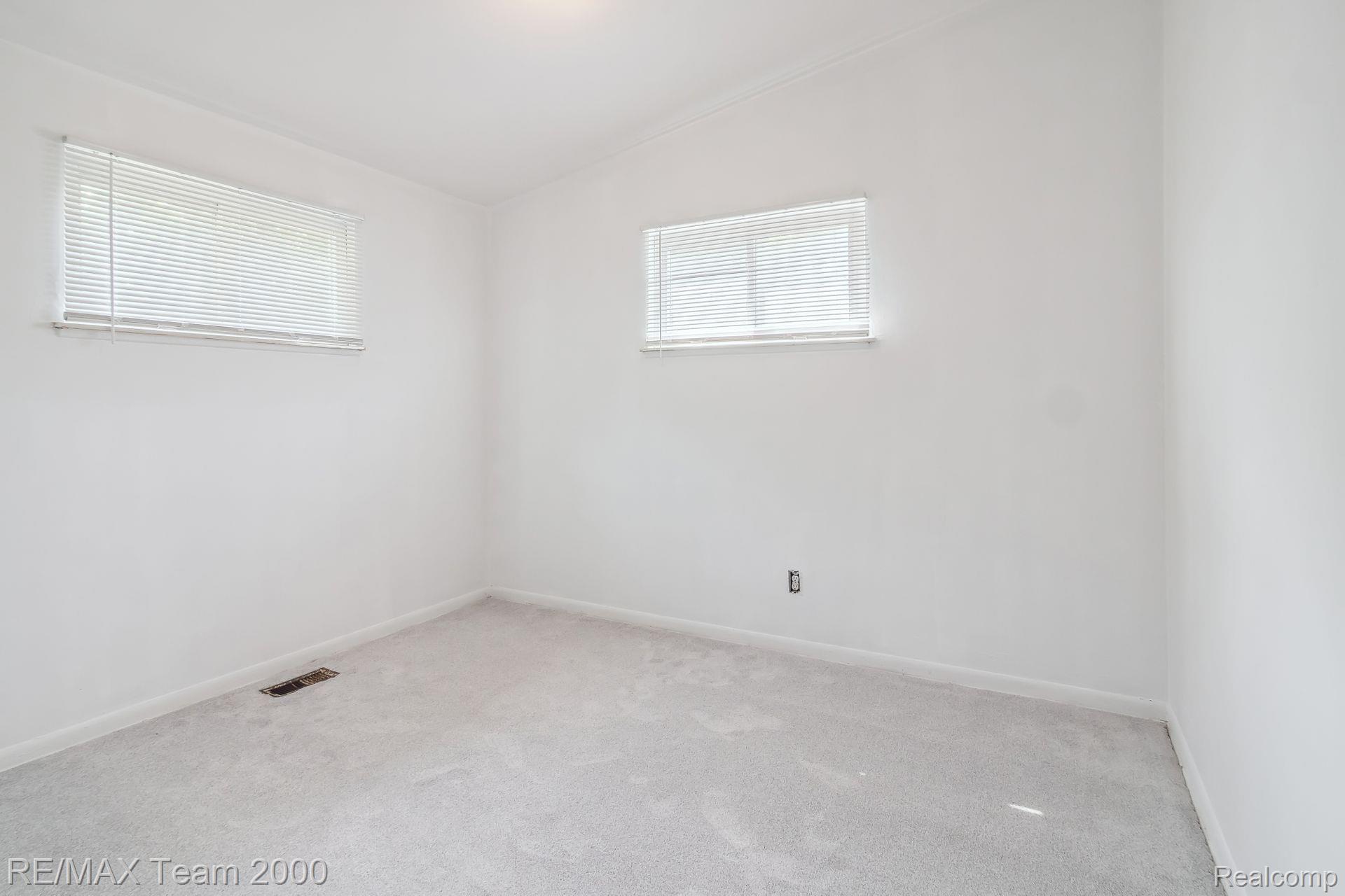 15051 MARLOW Street