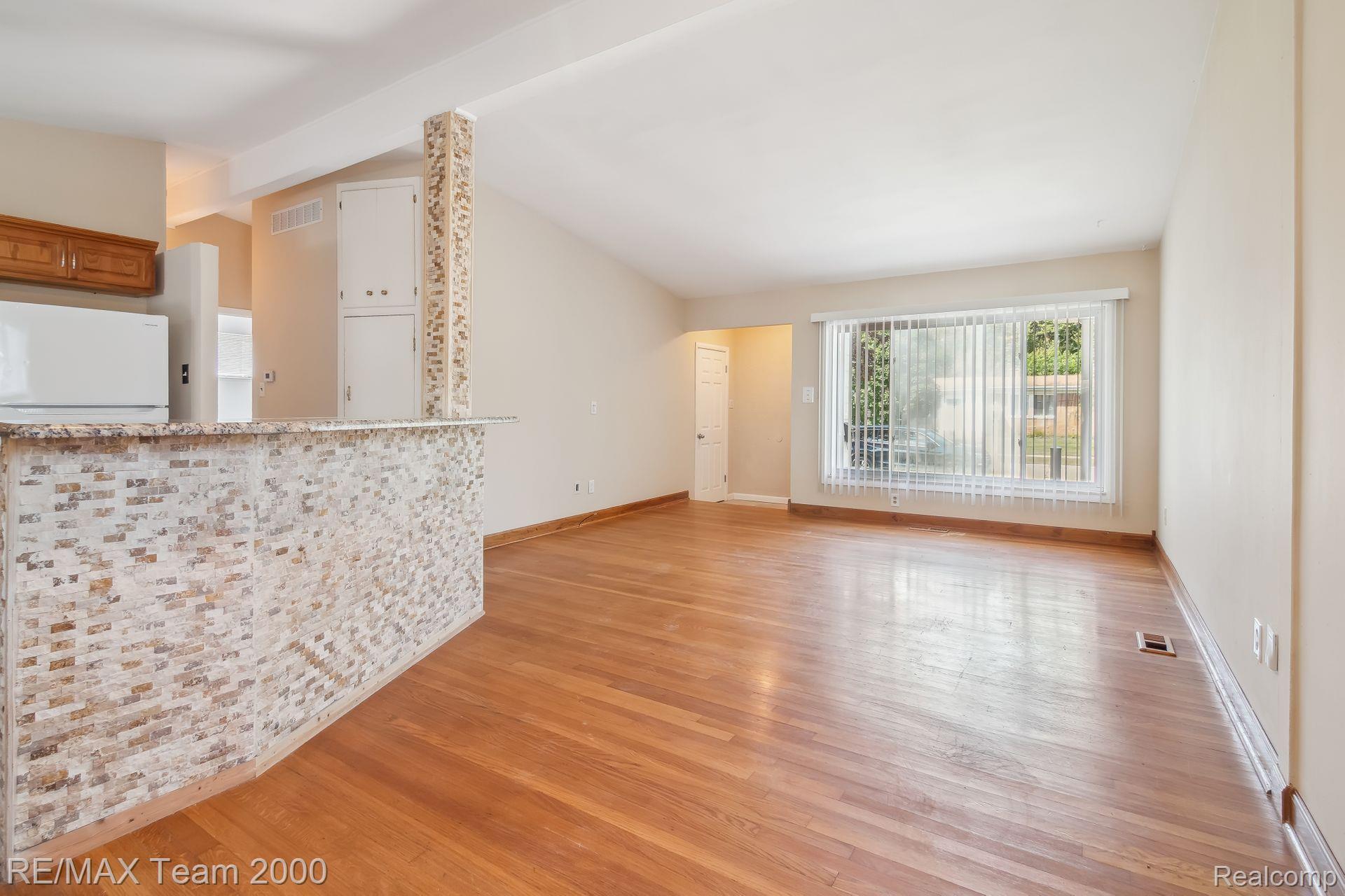 15051 MARLOW Street