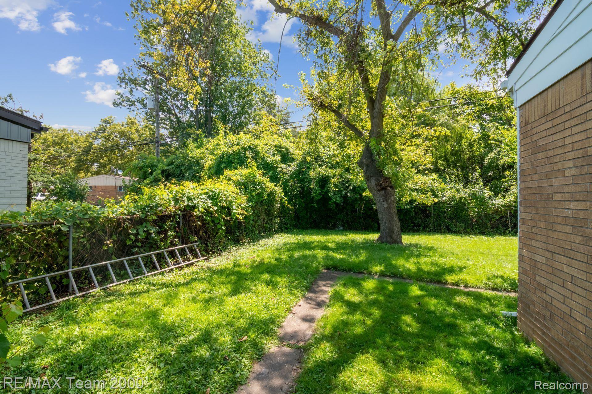 15051 MARLOW Street